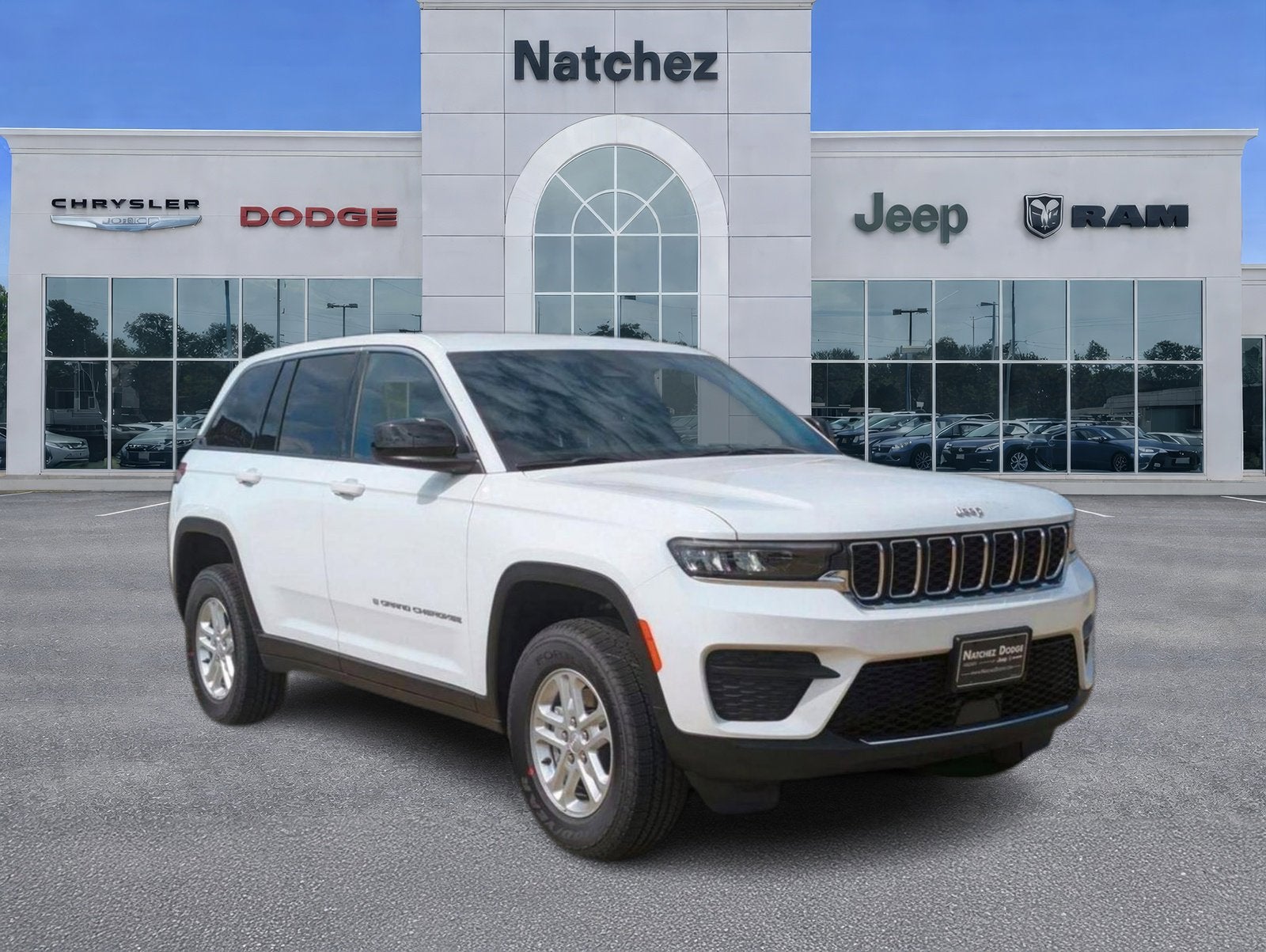 2025 Jeep Grand Cherokee GRAND CHEROKEE LAREDO 4X2