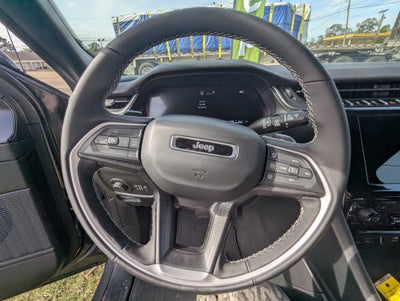 2025 Jeep Grand Cherokee GRAND CHEROKEE LAREDO 4X2