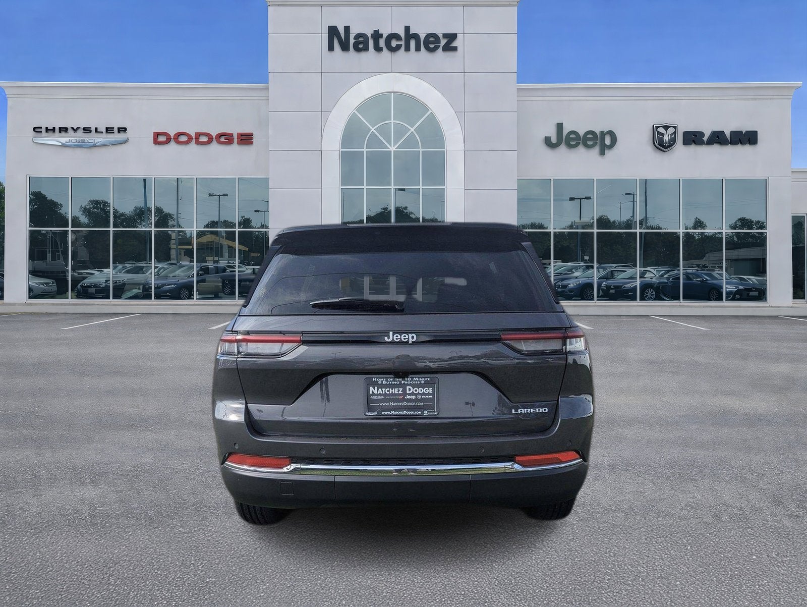 2025 Jeep Grand Cherokee GRAND CHEROKEE LAREDO 4X2