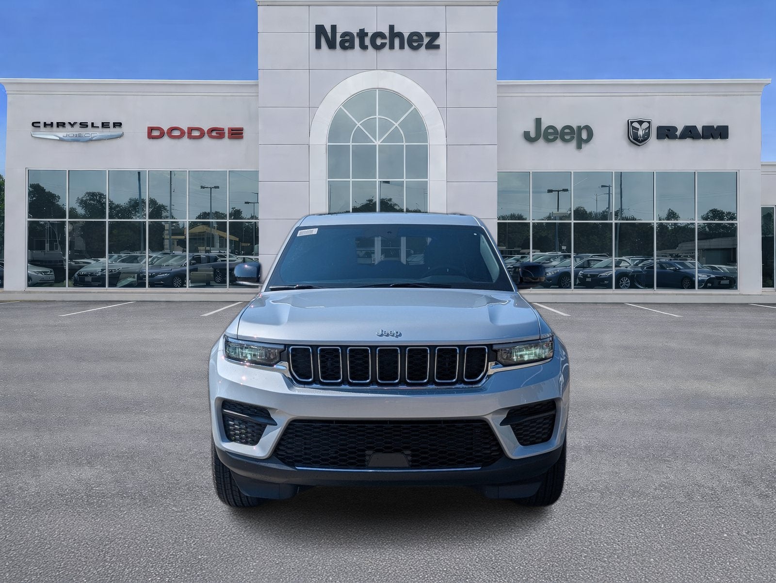 2026 Jeep Grand Cherokee GRAND CHEROKEE LAREDO X 4X2