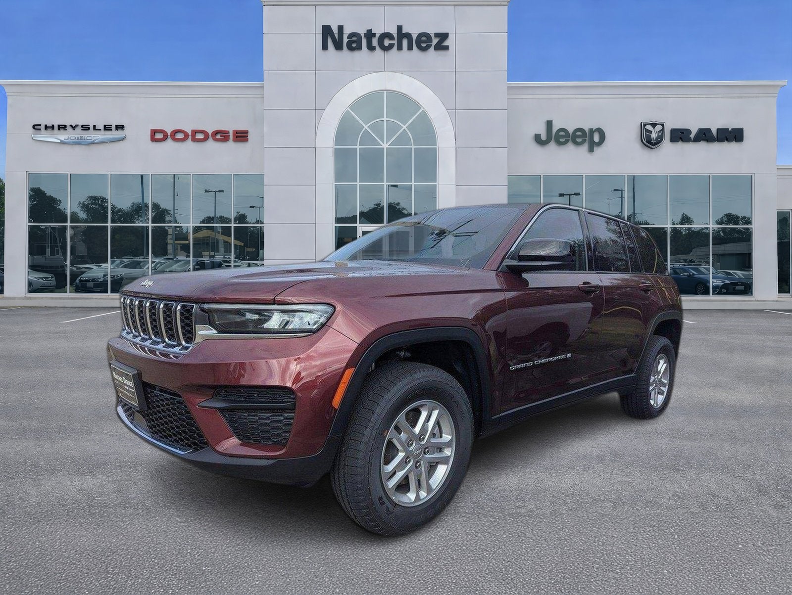 2025 Jeep Grand Cherokee GRAND CHEROKEE LAREDO 4X2