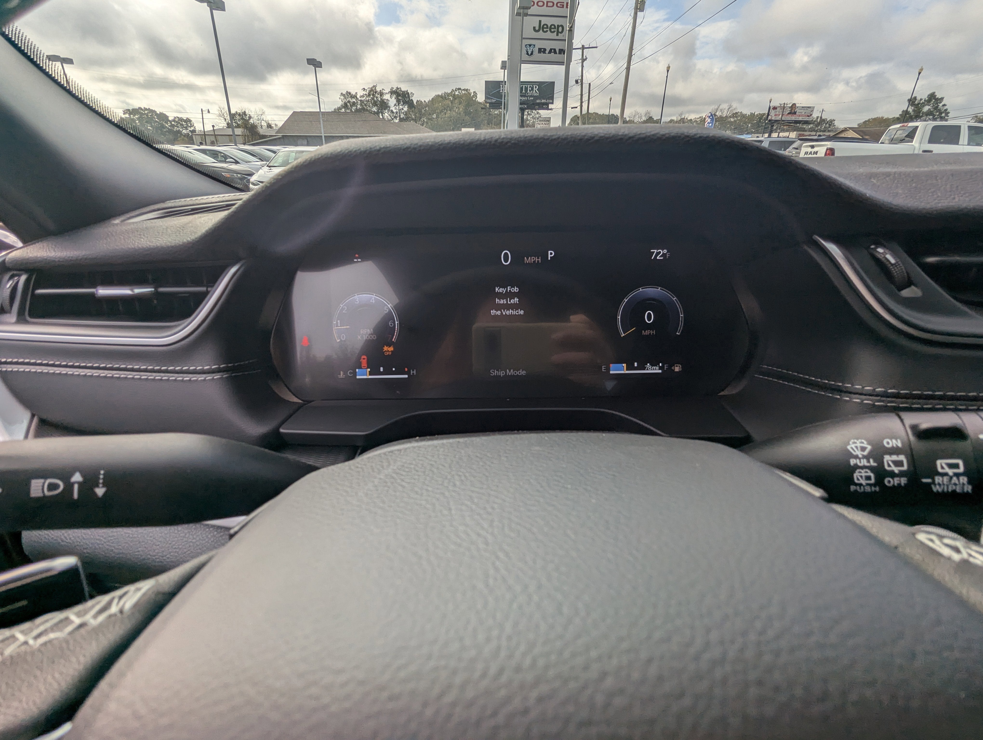 2025 Jeep Grand Cherokee GRAND CHEROKEE LAREDO 4X2