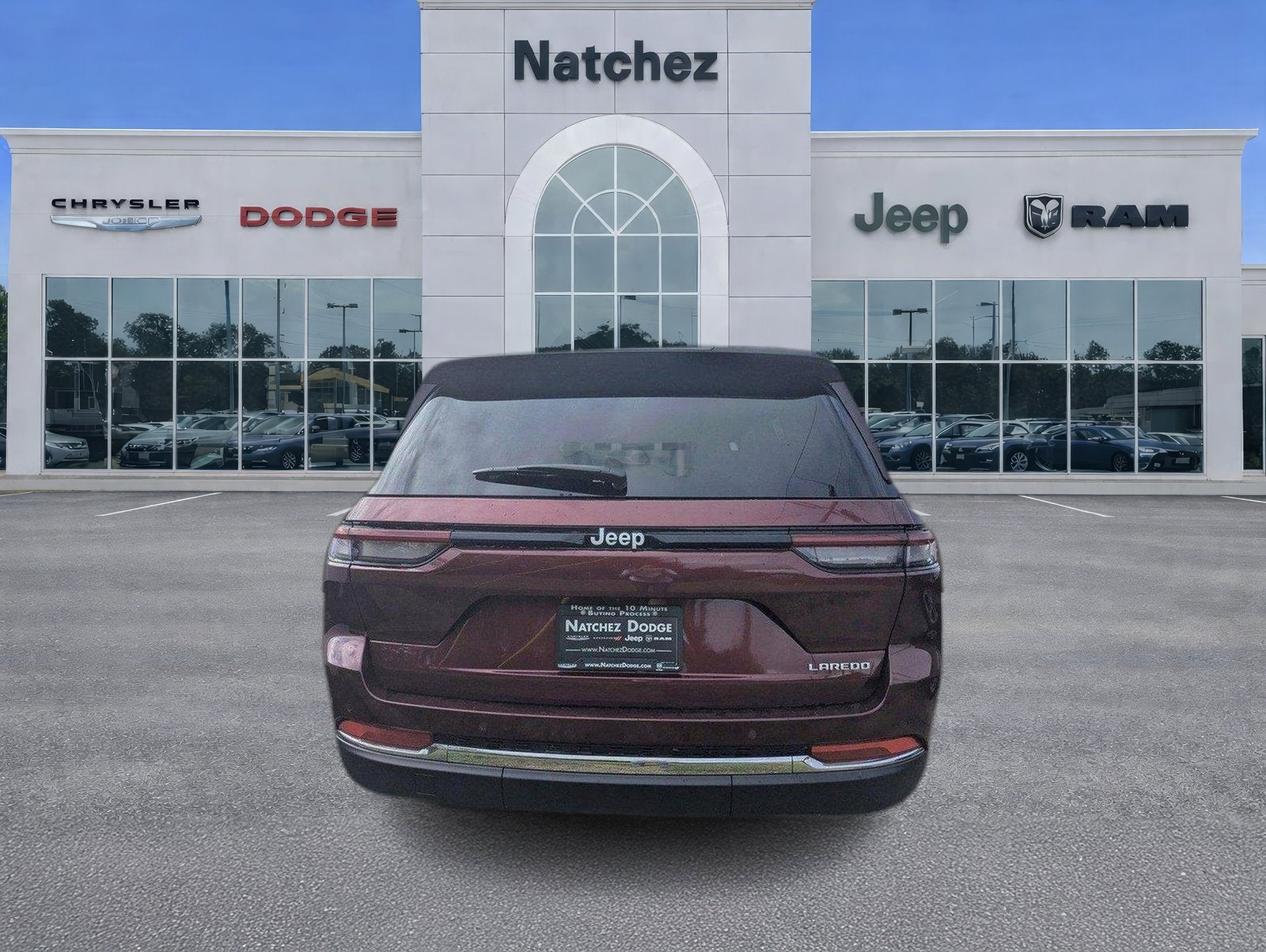 2025 Jeep Grand Cherokee GRAND CHEROKEE LAREDO 4X2