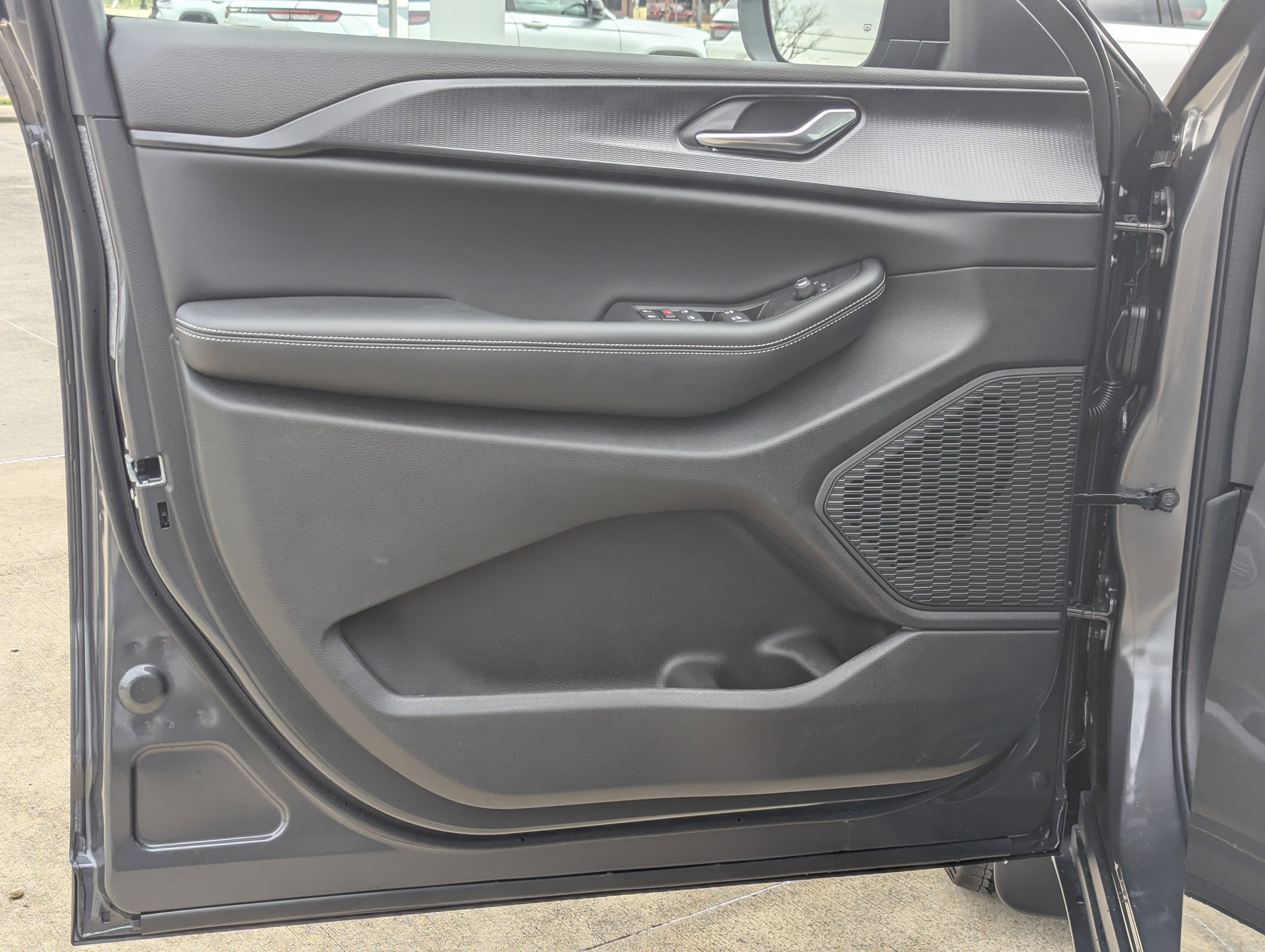 2025 Jeep Grand Cherokee GRAND CHEROKEE LAREDO 4X2