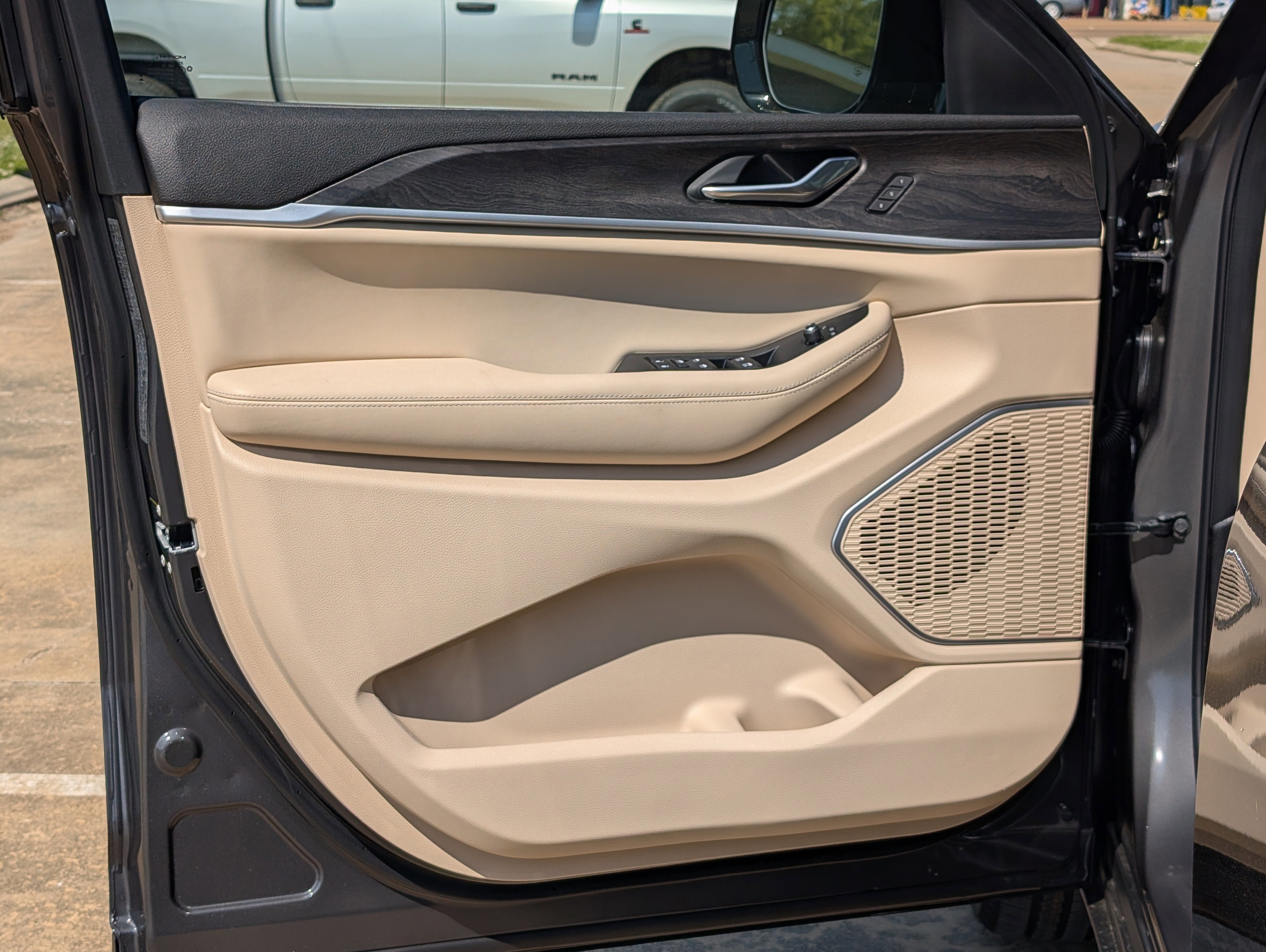 2026 Jeep Grand Cherokee GRAND CHEROKEE LIMITED 4X2