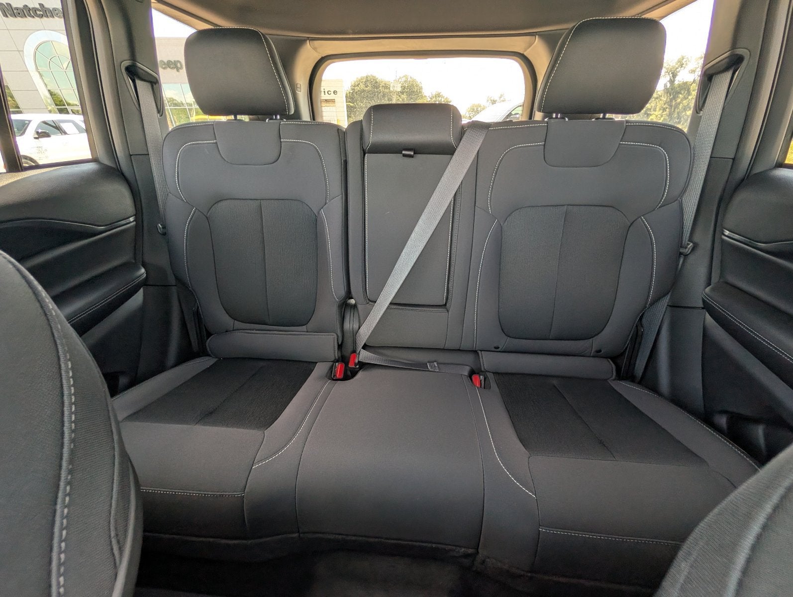 2026 Jeep Grand Cherokee GRAND CHEROKEE LAREDO X 4X4