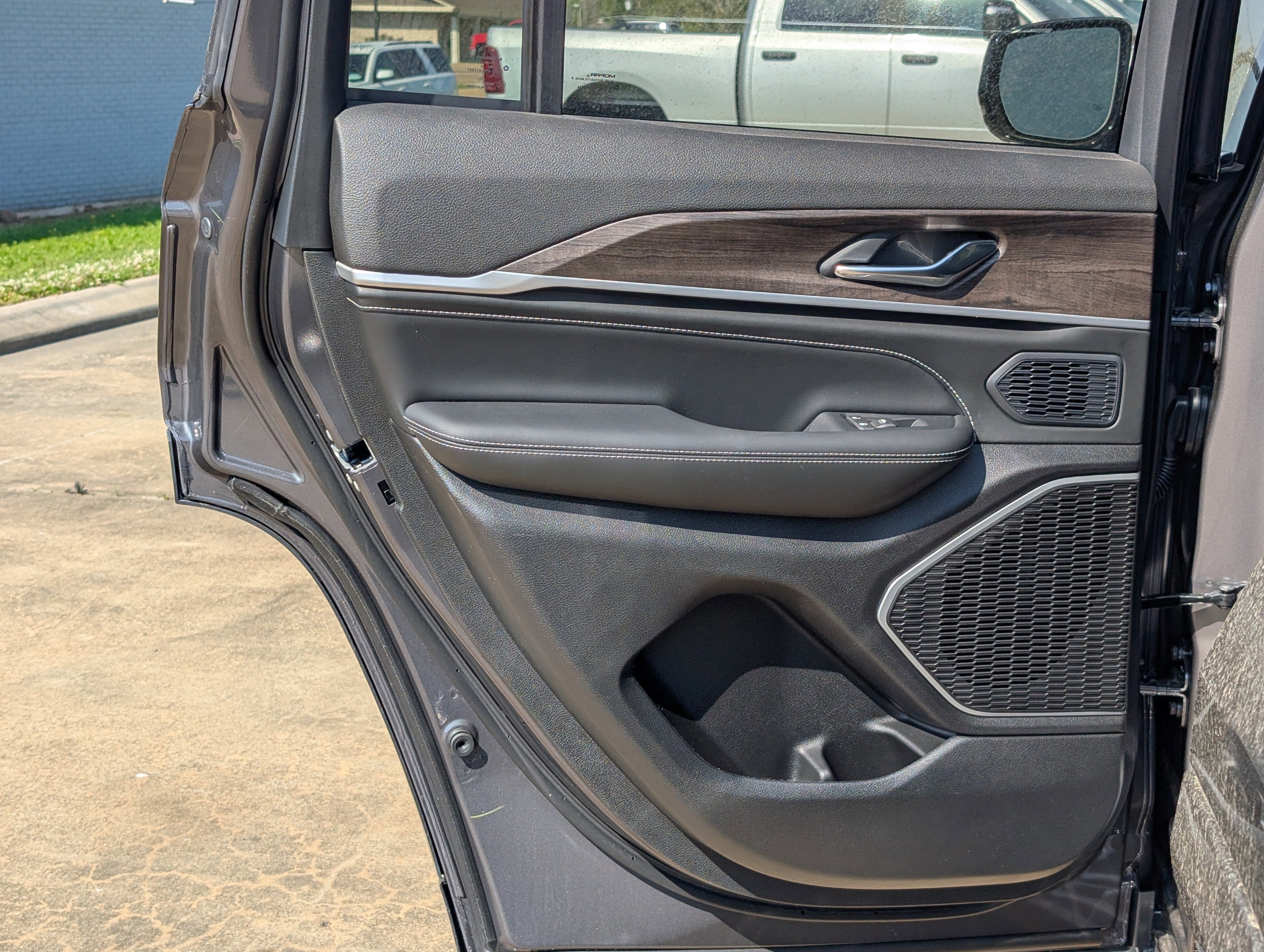 2026 Jeep Grand Cherokee GRAND CHEROKEE LIMITED RESERVE 4X4