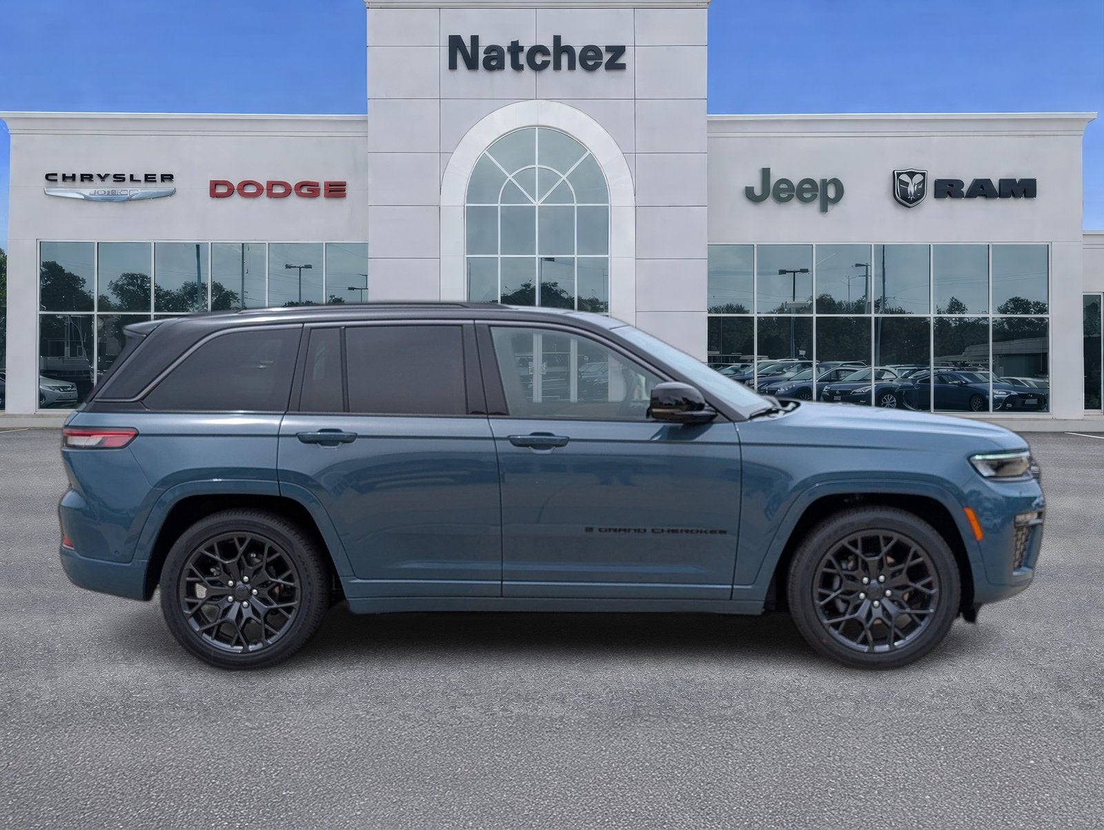2026 Jeep Grand Cherokee GRAND CHEROKEE SUMMIT 4X4
