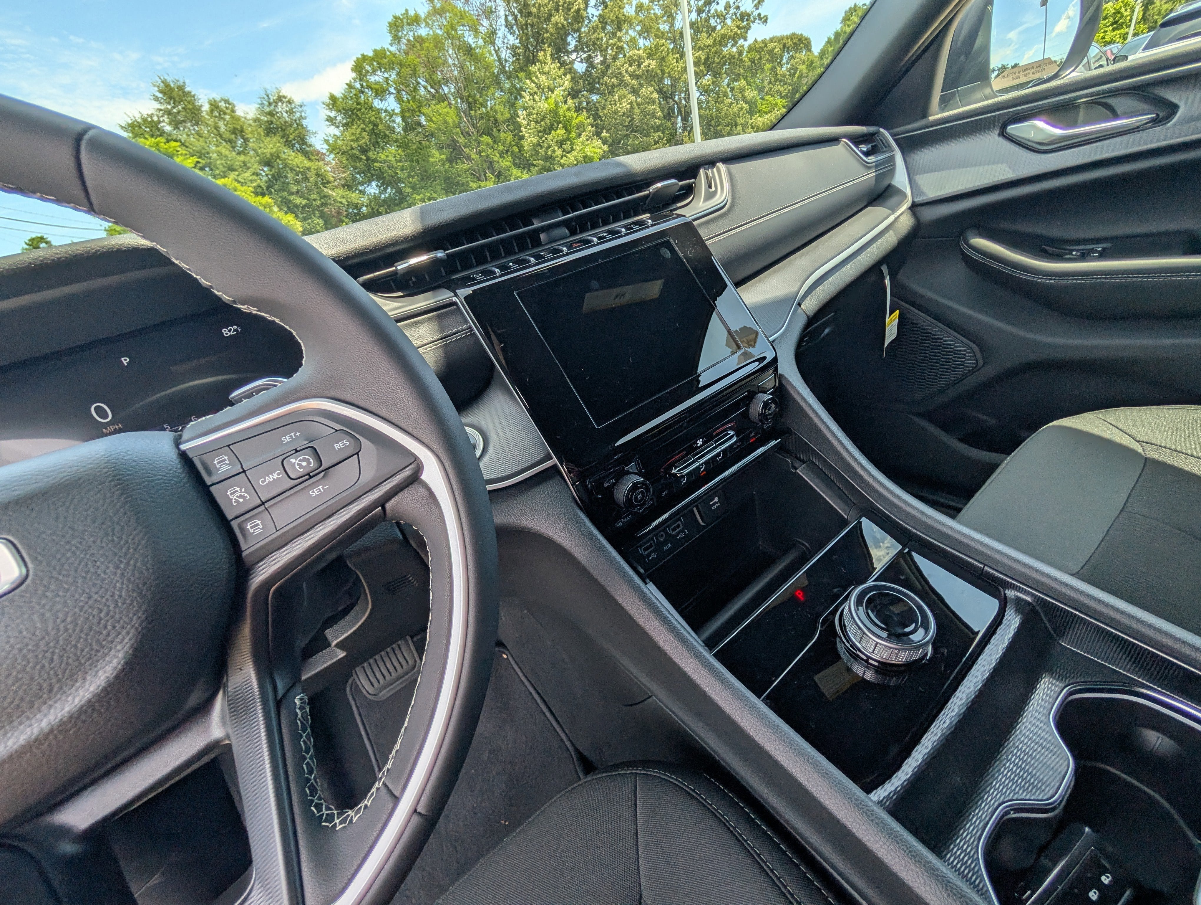 2026 Jeep Grand Cherokee GRAND CHEROKEE L LAREDO 4X2