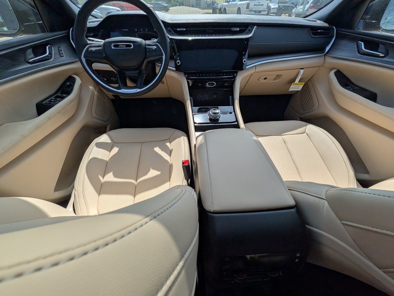 2026 Jeep Grand Cherokee GRAND CHEROKEE L LIMITED 4X2