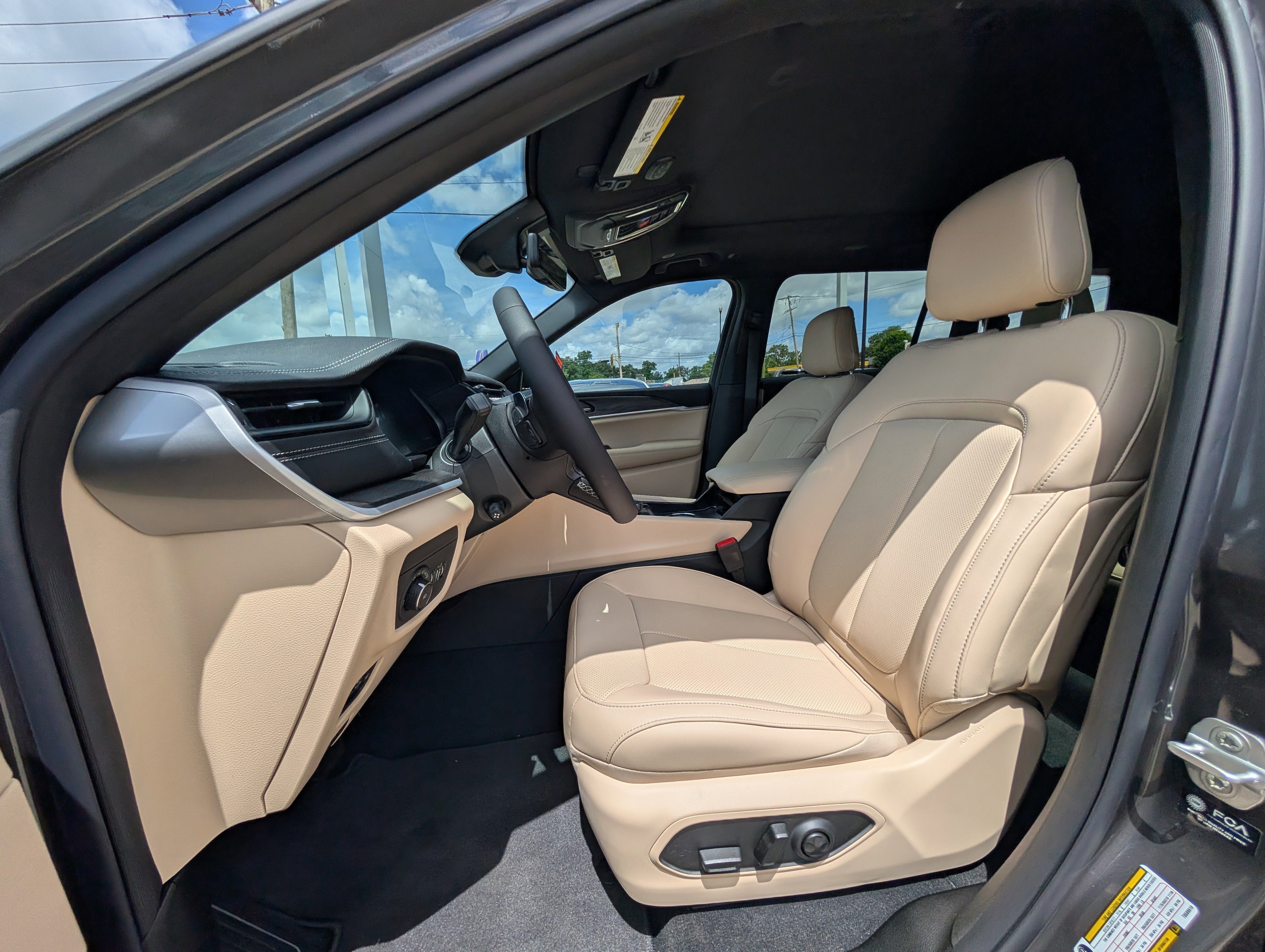 2026 Jeep Grand Cherokee GRAND CHEROKEE L LIMITED 4X2