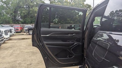 2023 Jeep Grand Cherokee GRAND CHEROKEE L OVERLAND 4X2