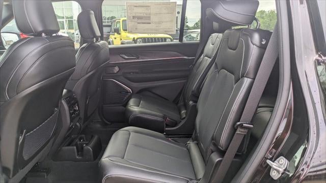 2023 Jeep Grand Cherokee GRAND CHEROKEE L OVERLAND 4X2