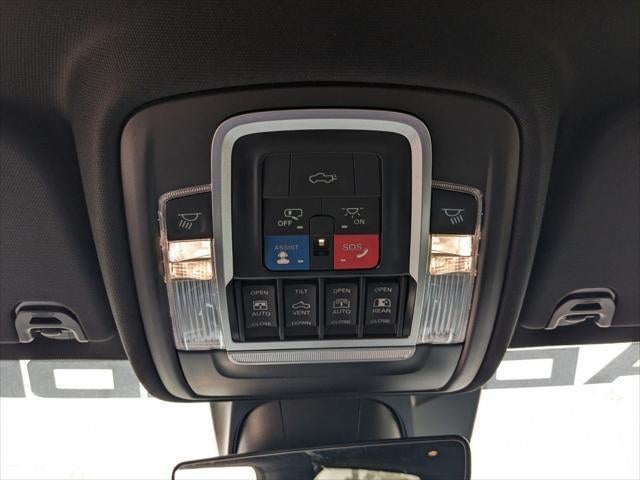 2022 RAM Ram 1500 RAM 1500 LARAMIE CREW CAB 4X4 5'7' BOX