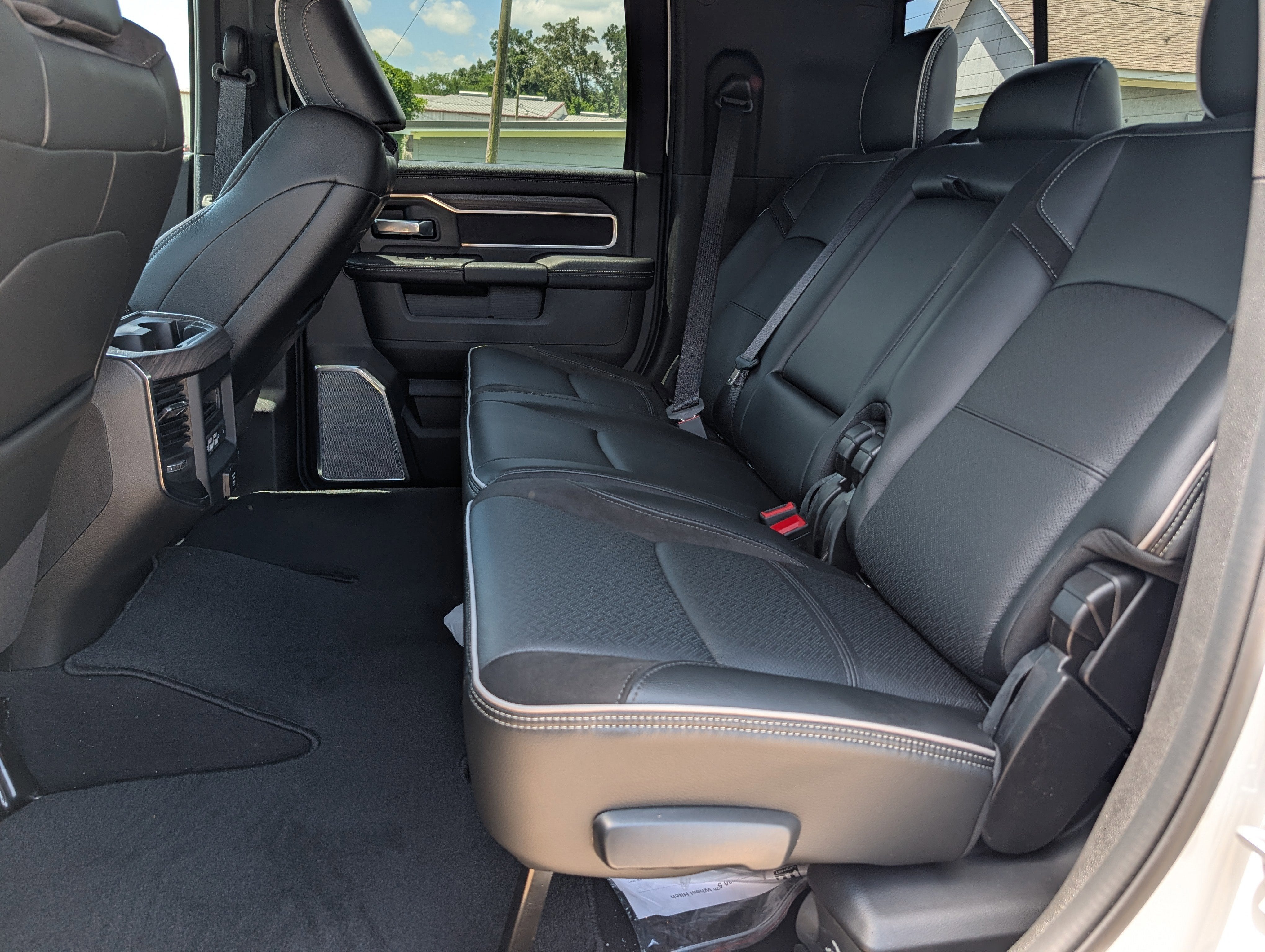 2026 RAM Ram 3500 RAM 3500 LARAMIE MEGA CAB 4X4 6'4' BOX