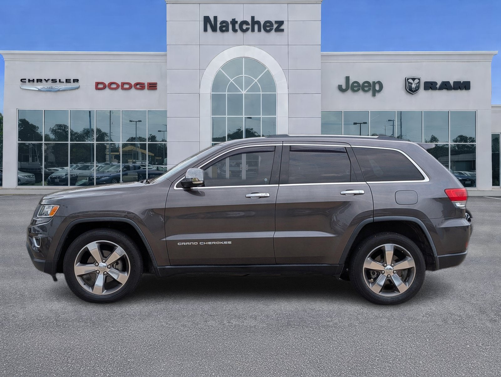 Used 2015 Jeep Grand Cherokee Limited with VIN 1C4RJFBG9FC644363 for sale in Natchez, MS