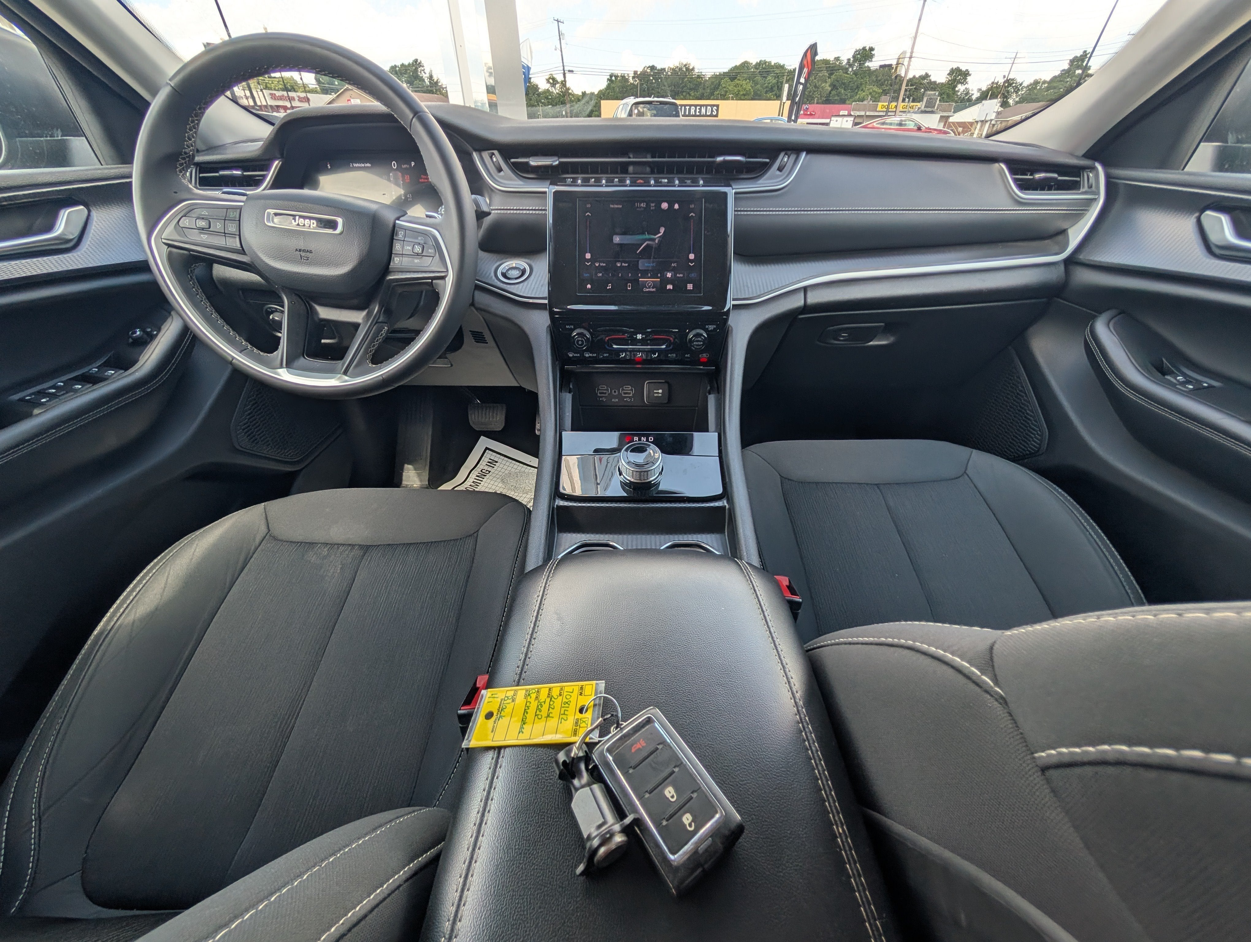 2024 Jeep Grand Cherokee Laredo