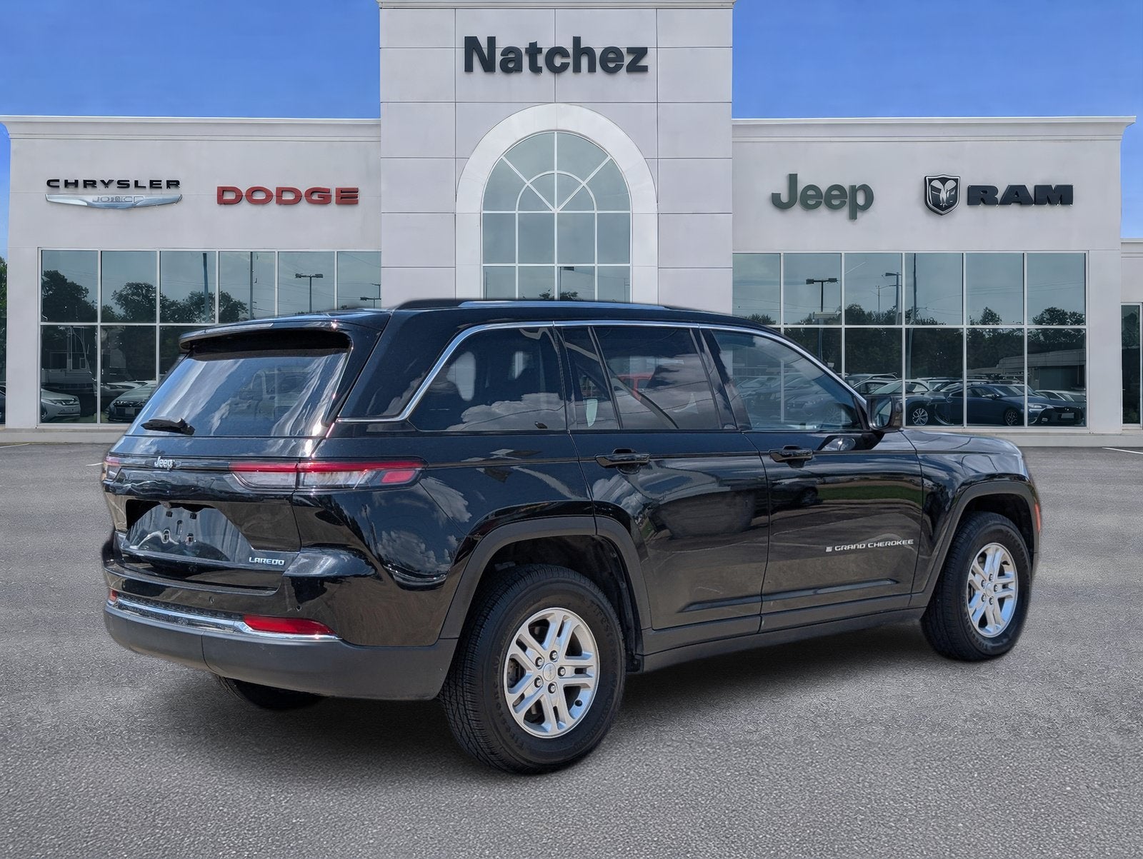 2024 Jeep Grand Cherokee Laredo