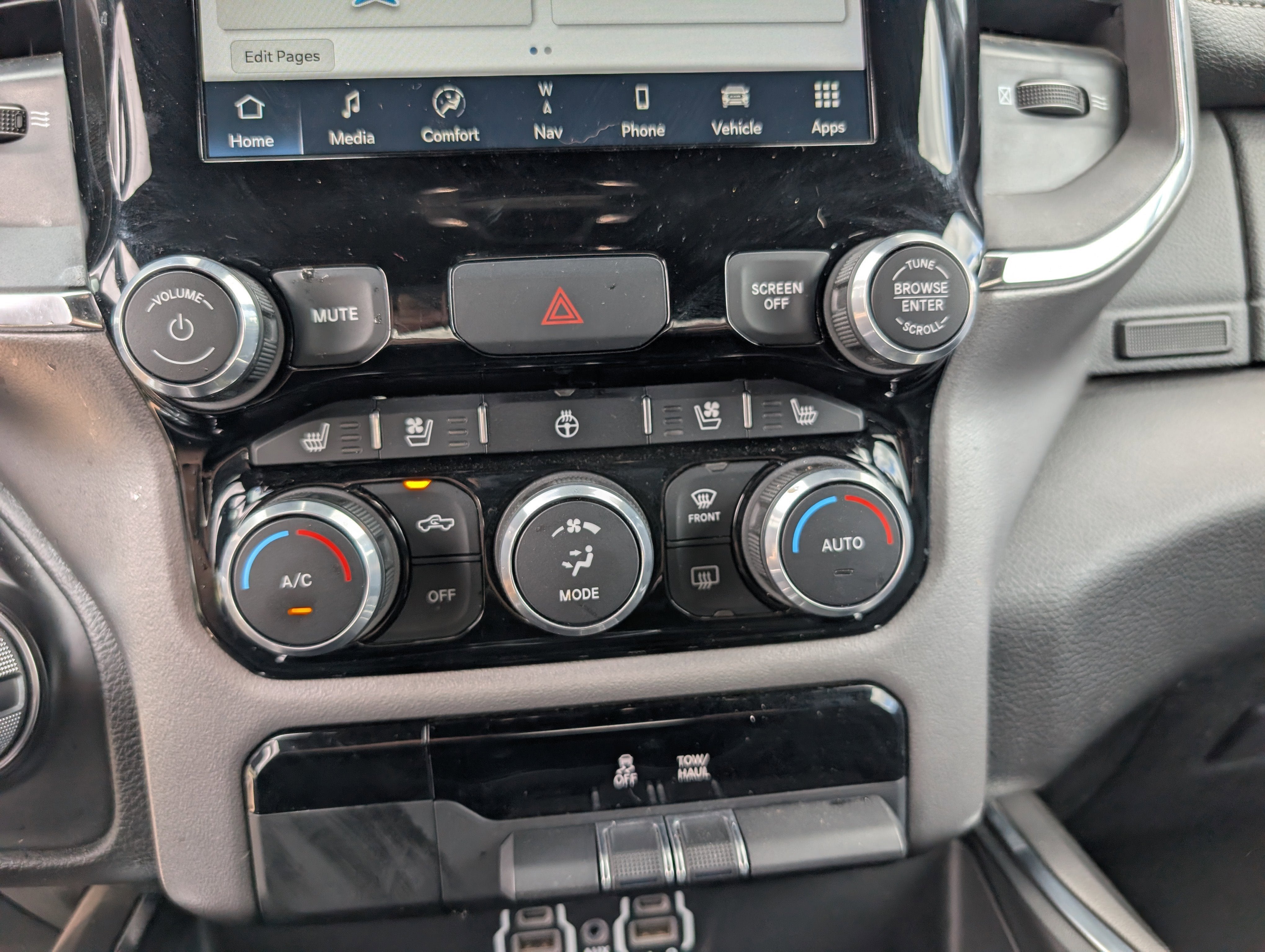 2024 RAM 1500 Laramie