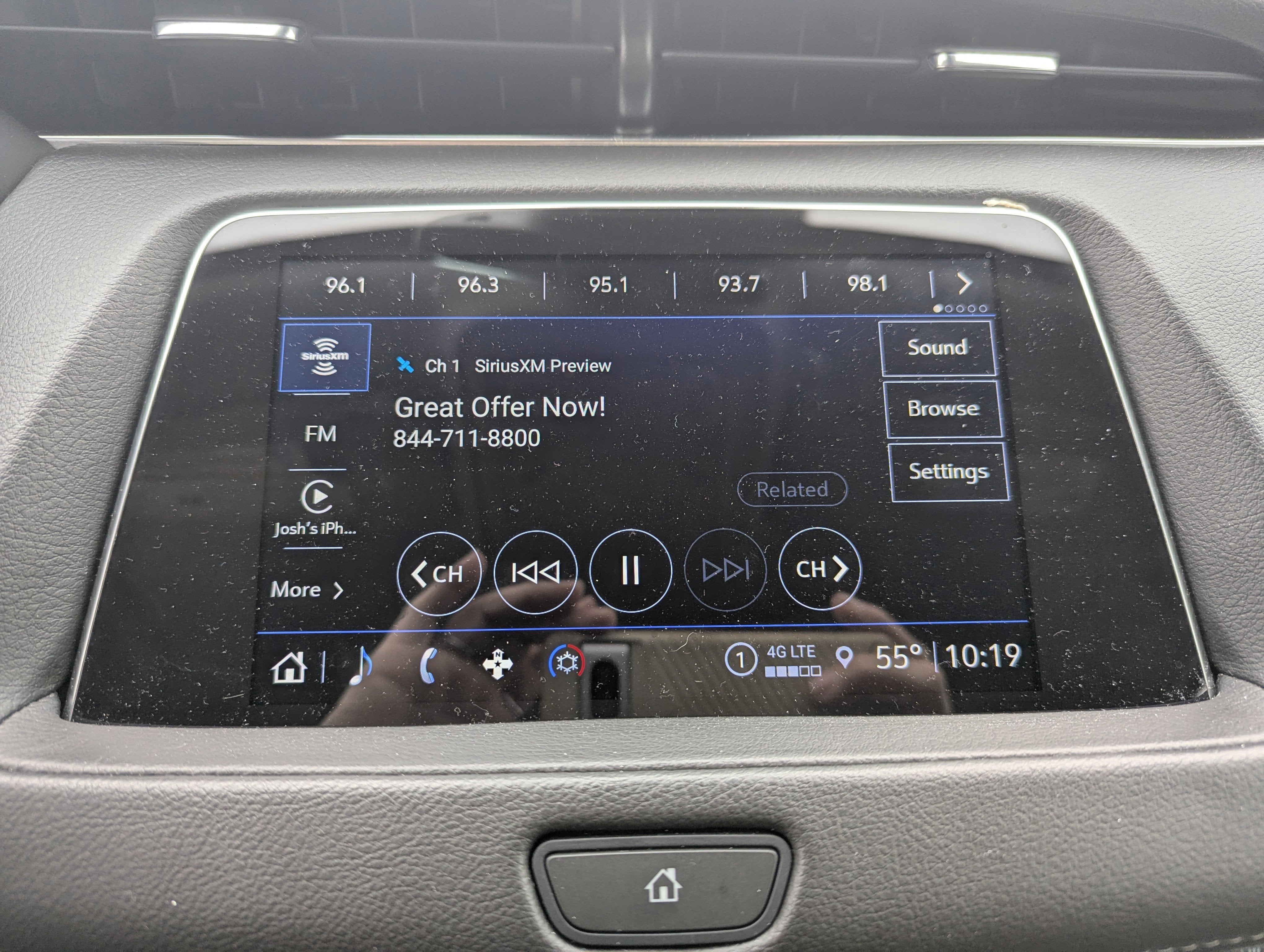 2023 Cadillac XT4 Premium Luxury