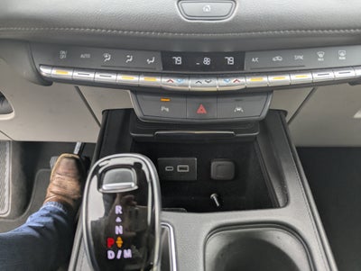 2023 Cadillac XT4 Premium Luxury