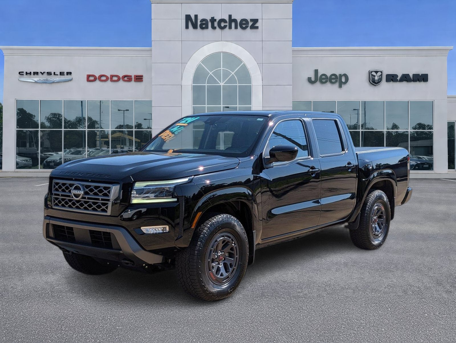2024 Nissan Frontier SL