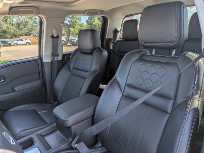 2024 Nissan Frontier SL