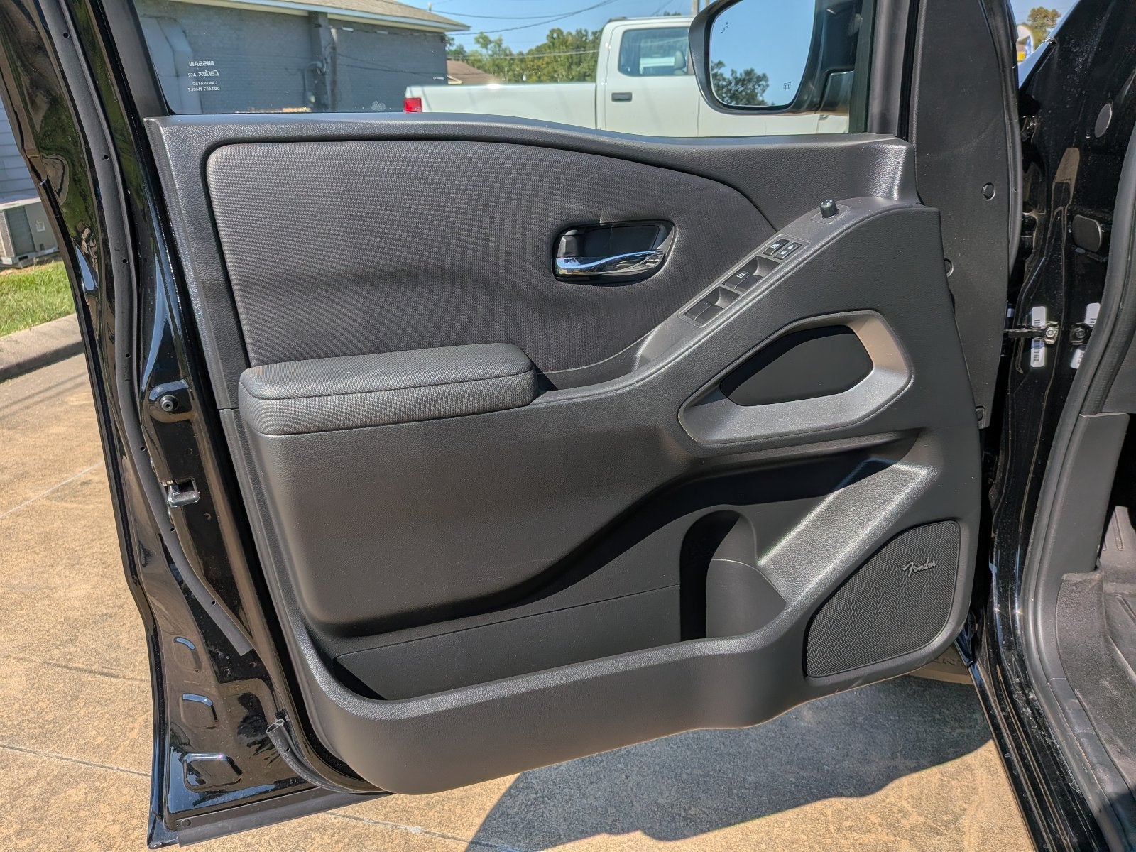 2024 Nissan Frontier SL