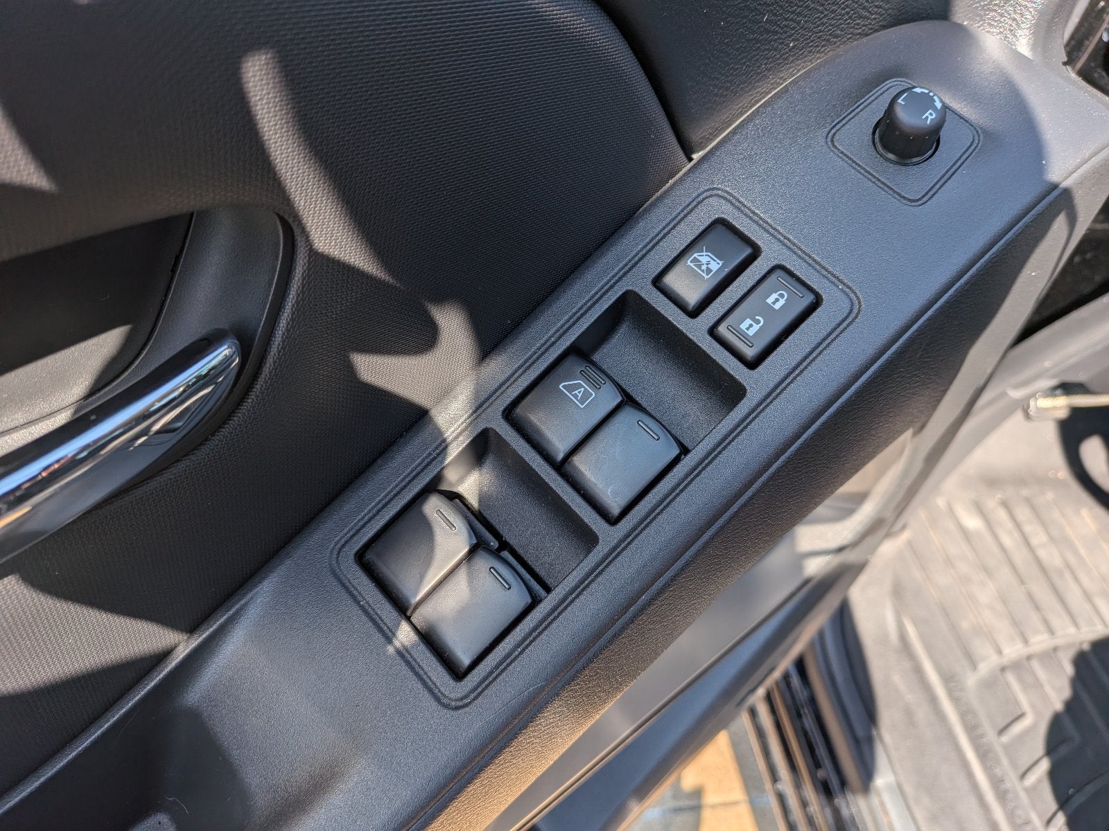 2024 Nissan Frontier SL