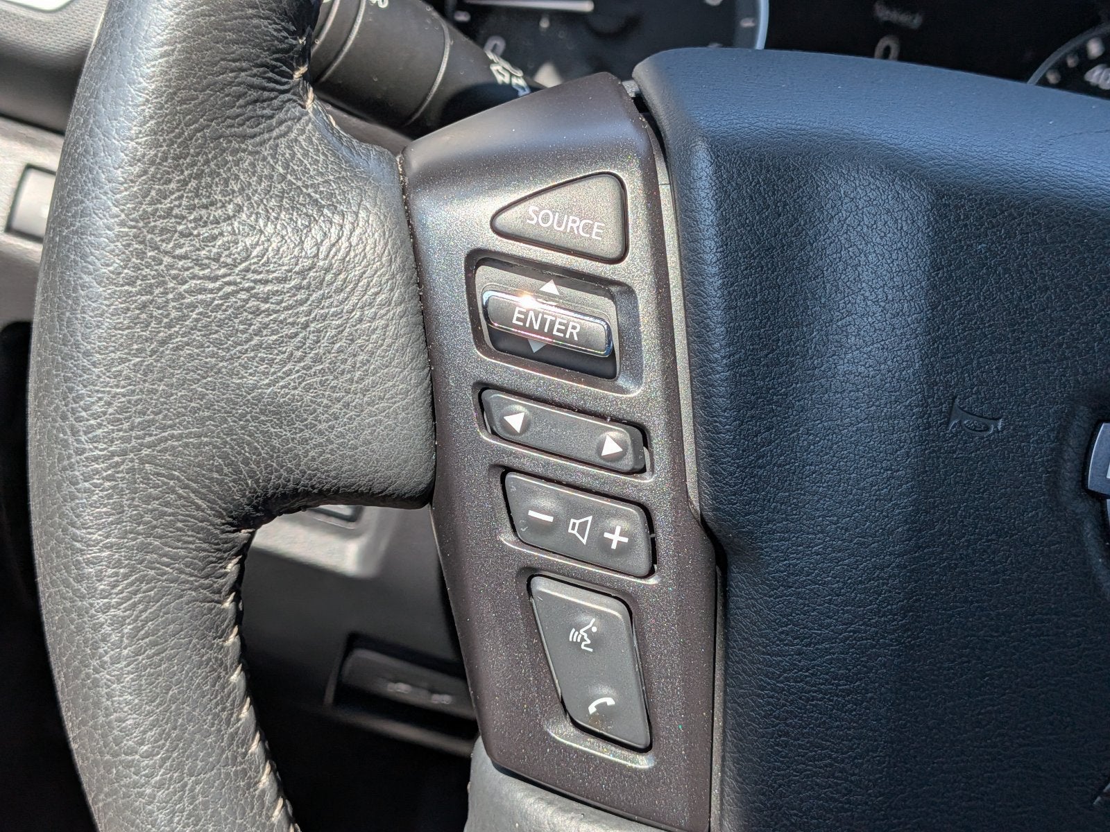 2024 Nissan Frontier SL