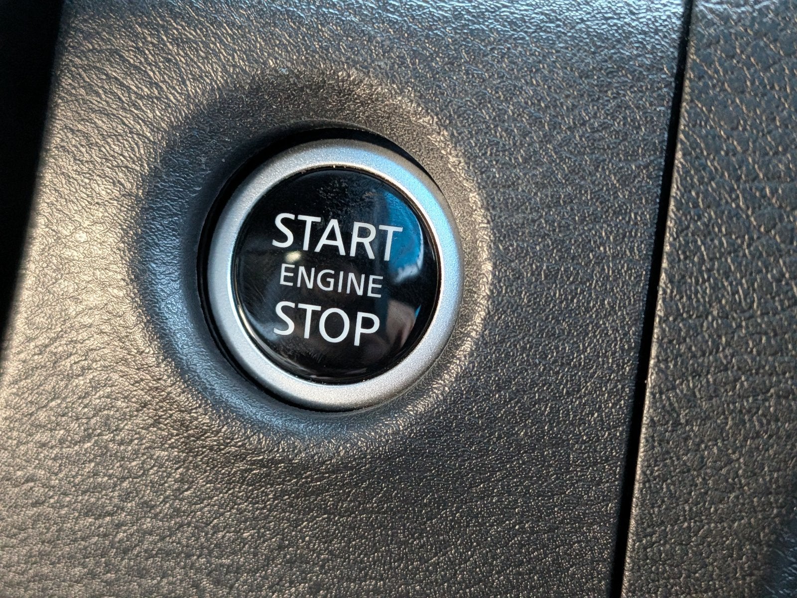 2024 Nissan Frontier SL