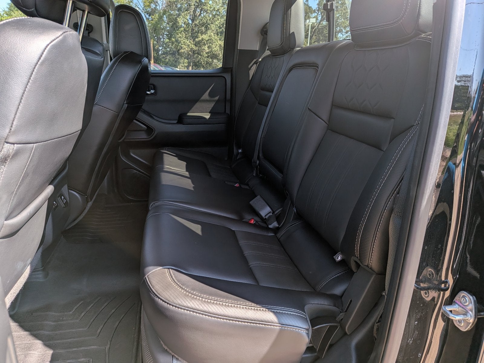 2024 Nissan Frontier SL