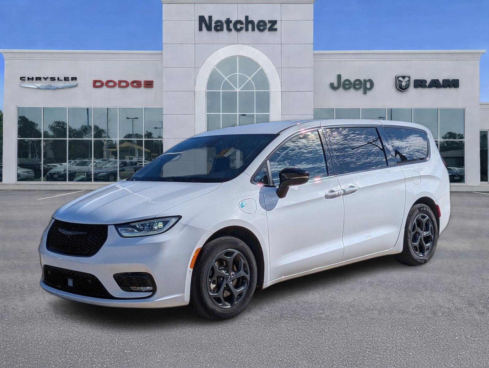 2024 Chrysler Pacifica PHEV Select