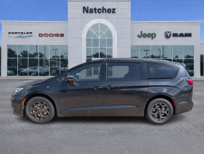 2024 Chrysler Pacifica Hybrid Select