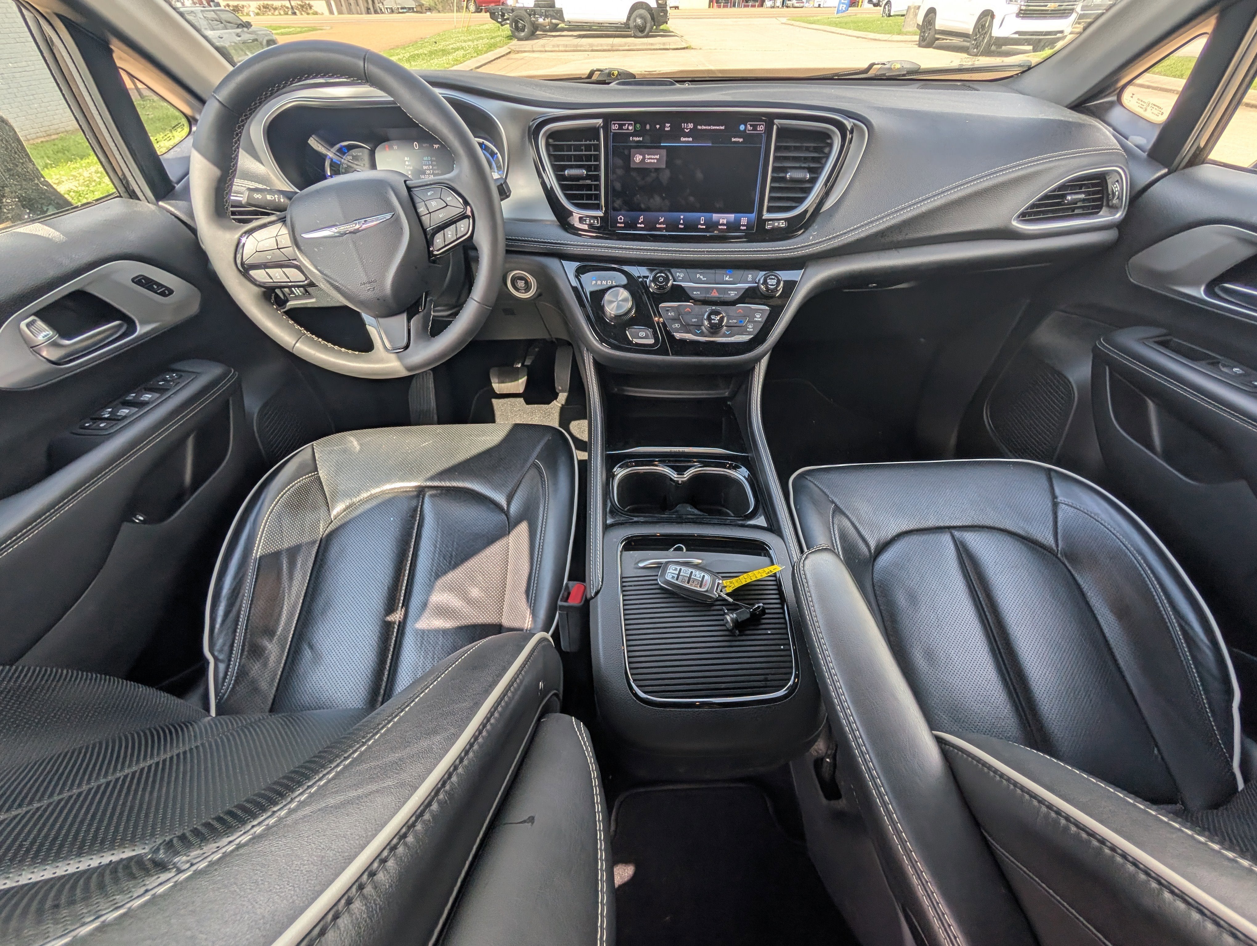 2024 Chrysler Pacifica Hybrid Select