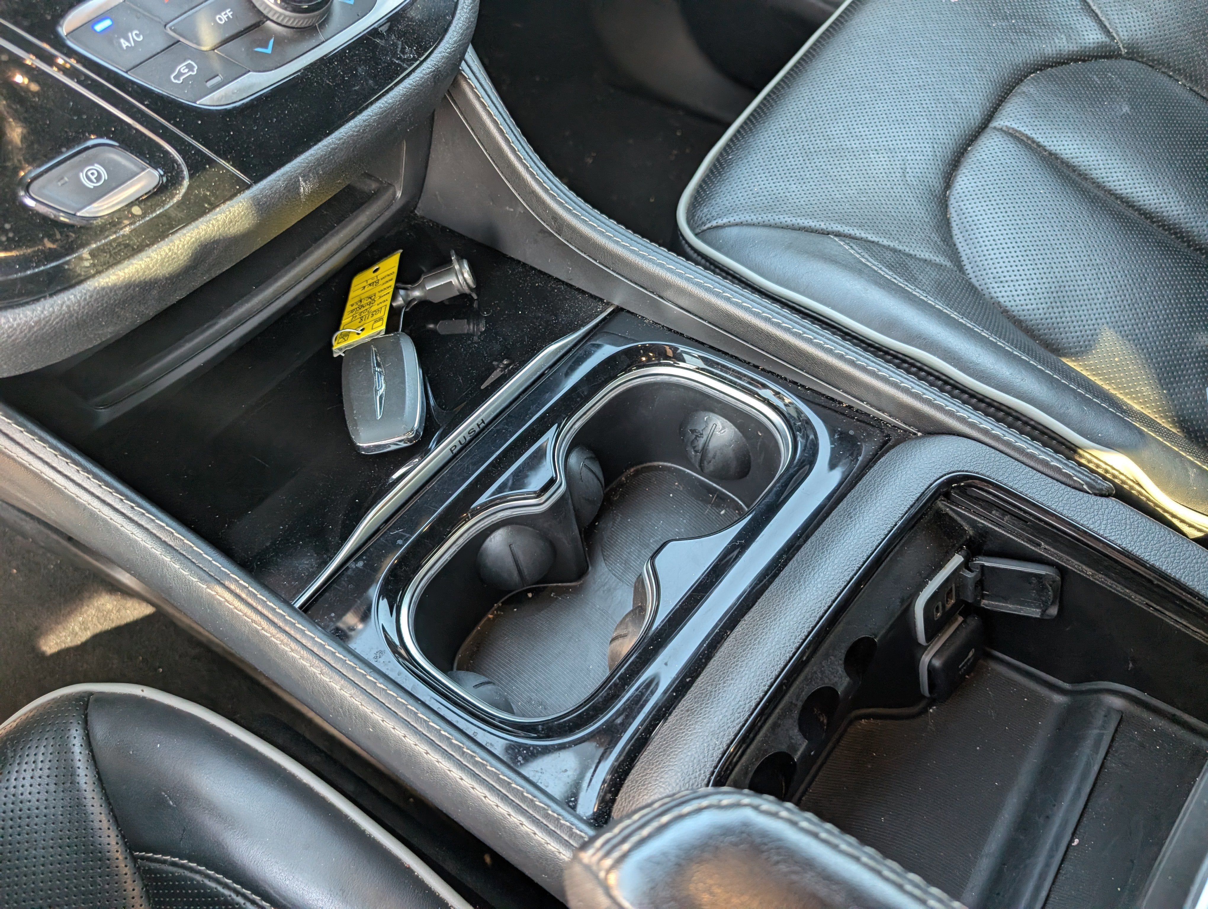 2024 Chrysler Pacifica Hybrid Select