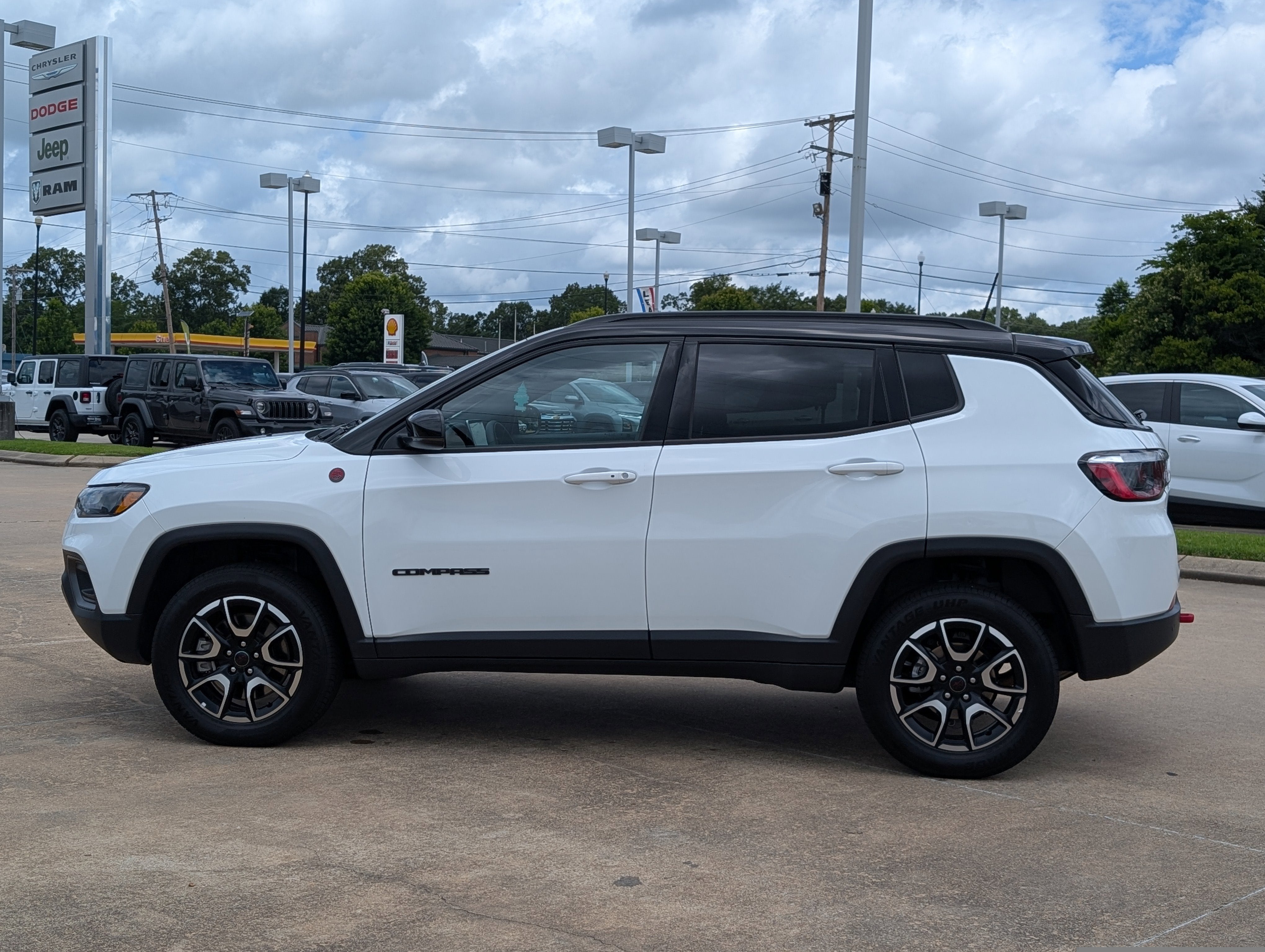 2025 Jeep Compass Trailhawk