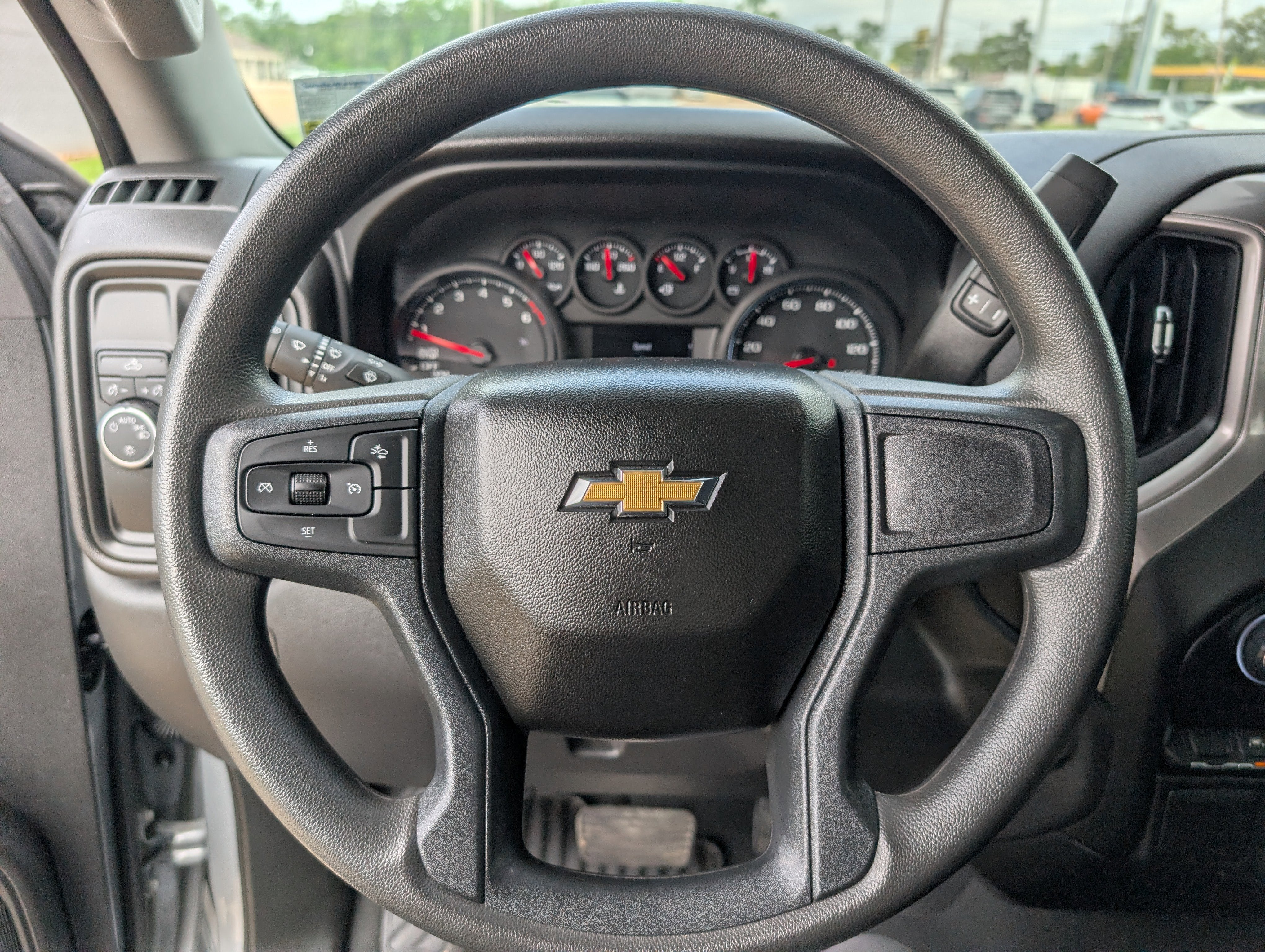 2025 Chevrolet Silverado 1500 Custom