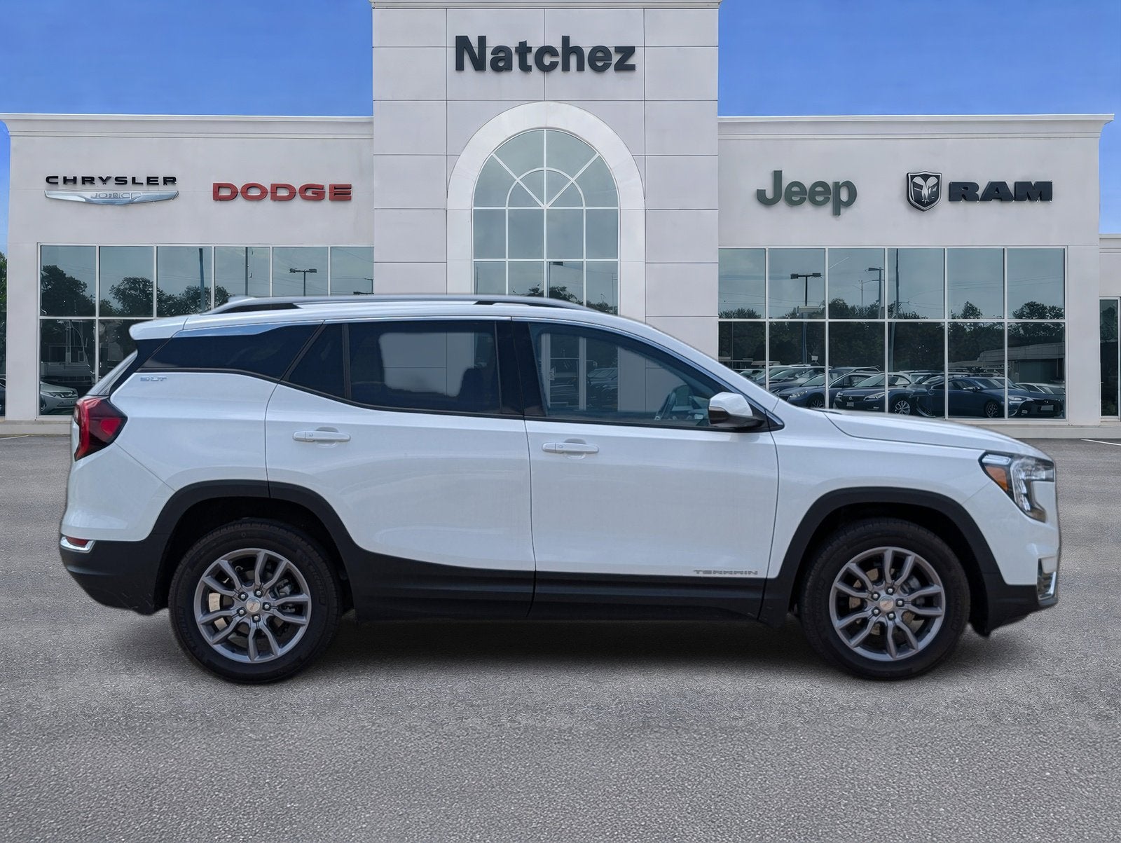 2024 GMC Terrain SLT