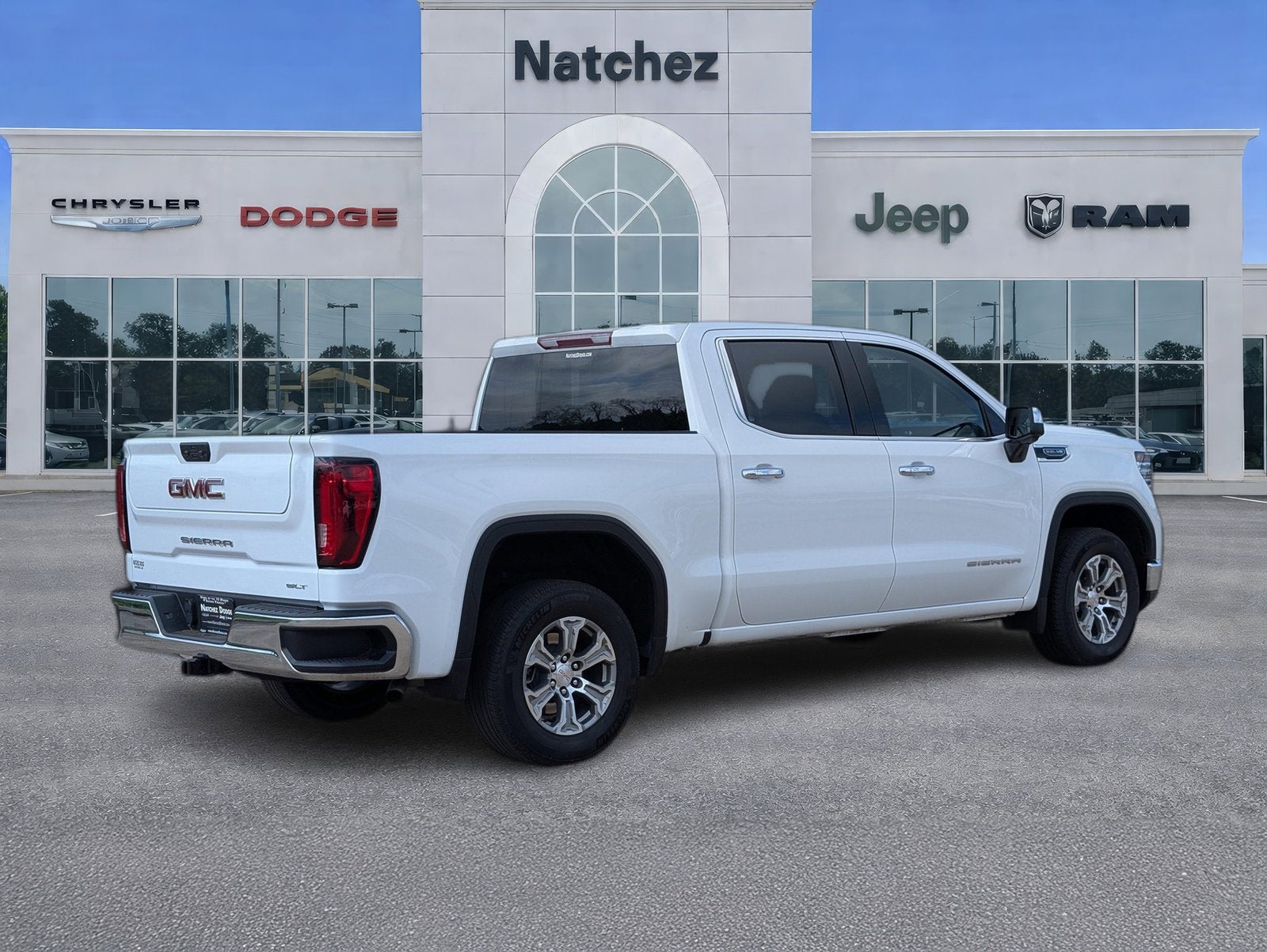 2025 GMC Sierra 1500 SLT