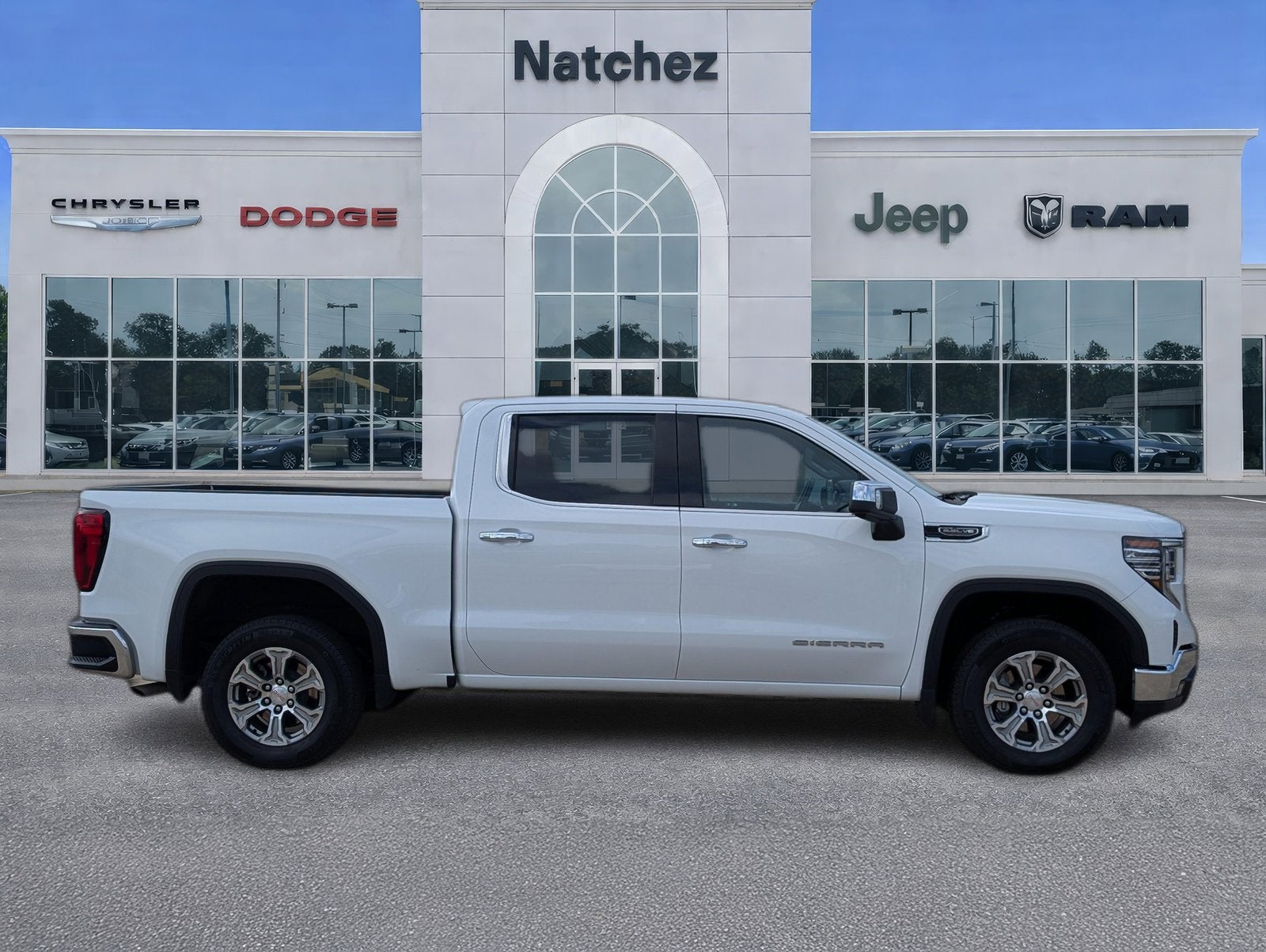 2025 GMC Sierra 1500 SLT