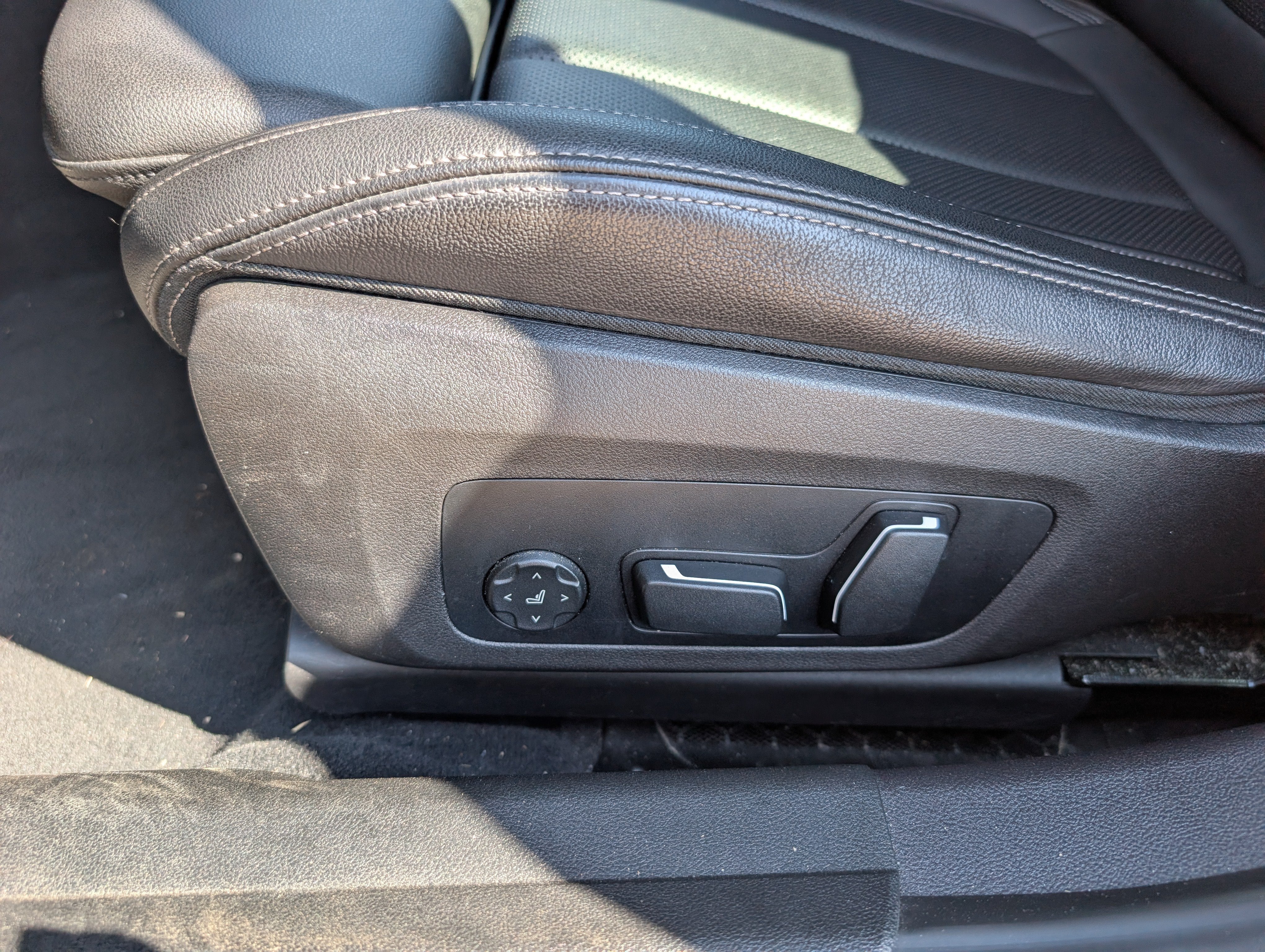 2024 BMW 3 Series 330e iPerformance