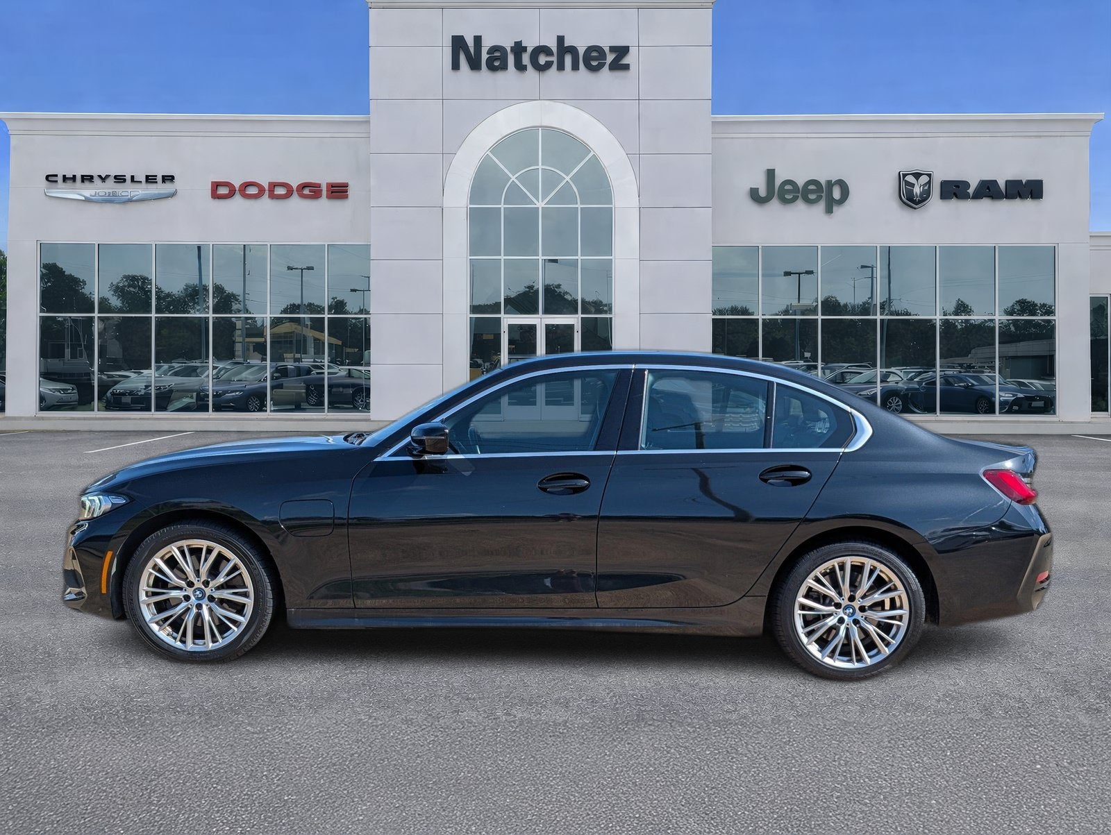 2024 BMW 3 Series 330e iPerformance