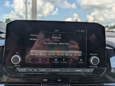 2024 Nissan Pathfinder SV