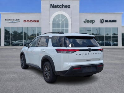 2024 Nissan Pathfinder SV