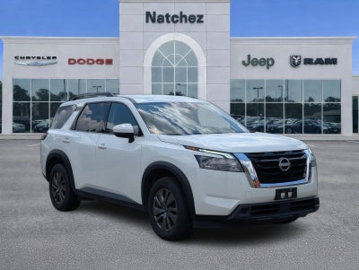 2024 Nissan Pathfinder SV