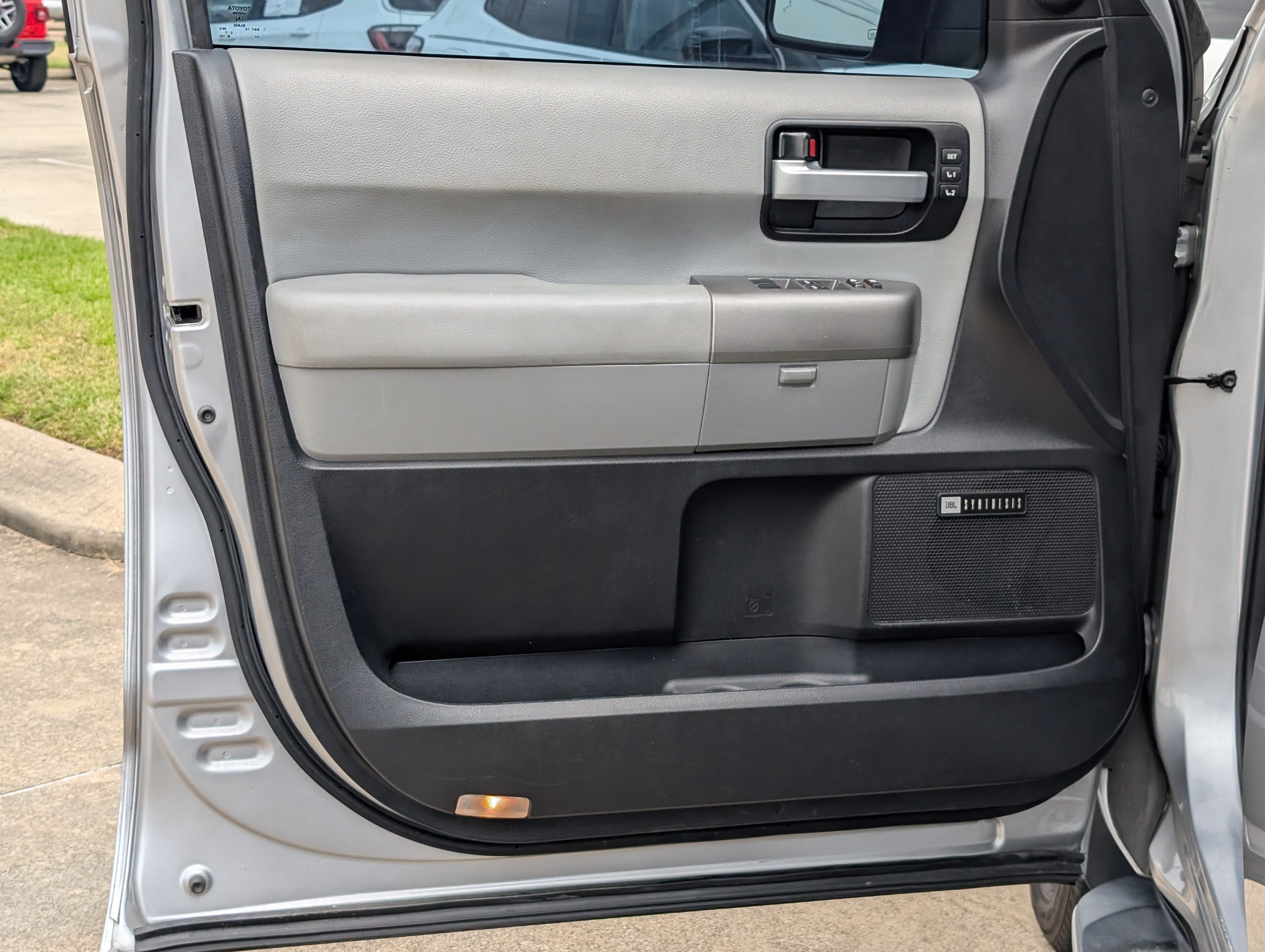2016 Toyota Sequoia Limited