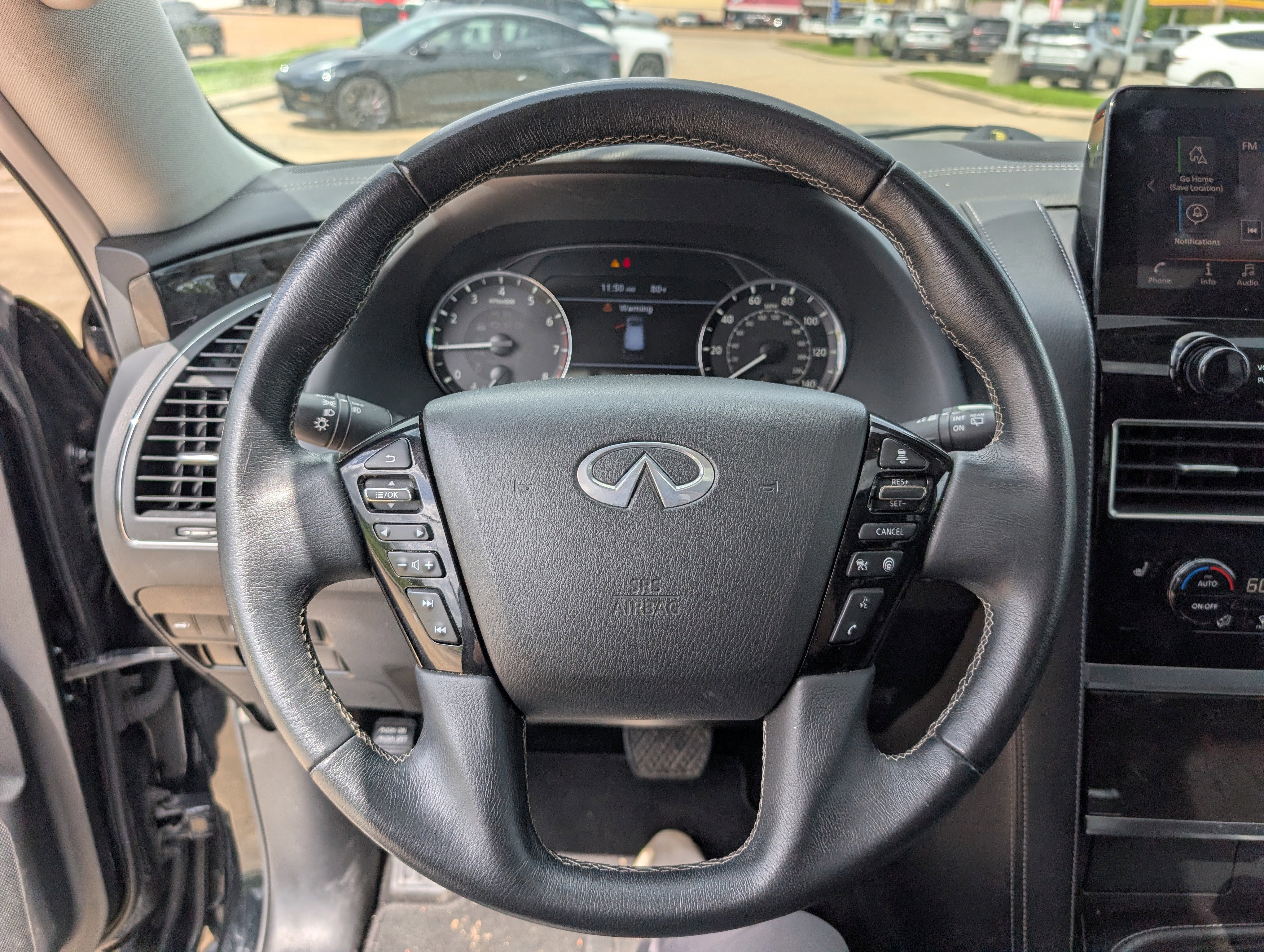 2023 INFINITI QX80 LUXE