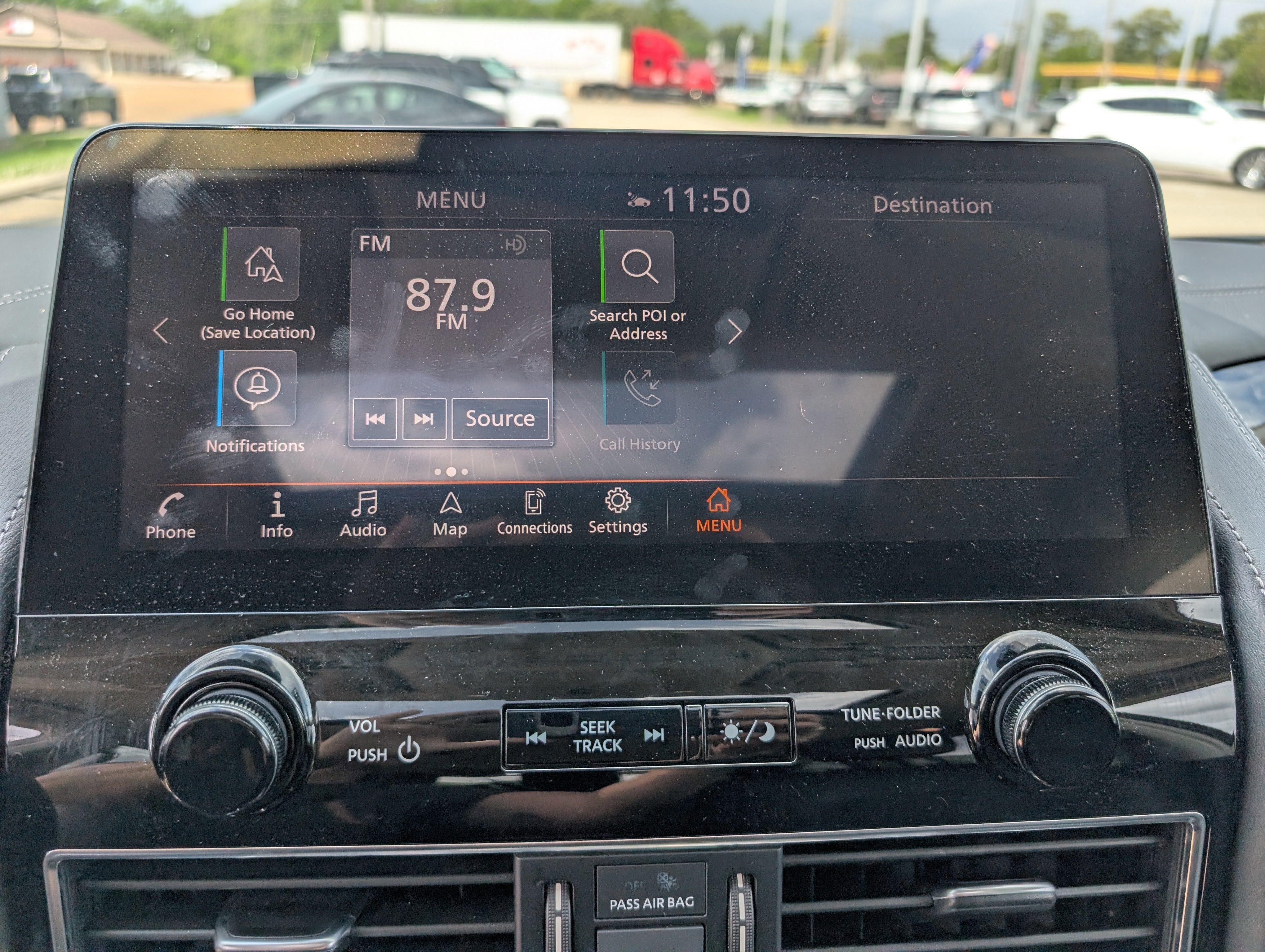 2023 INFINITI QX80 LUXE