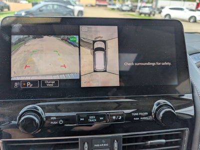 2023 INFINITI QX80 LUXE